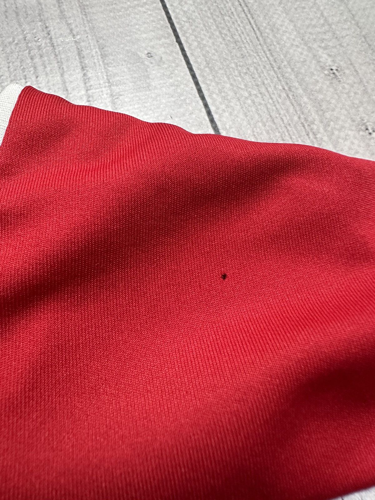 Umbro × Vintage Vintage Umbro England size Xl red soccer jersey Size US XL / EU 56 / 4 - 6 Thumbnail