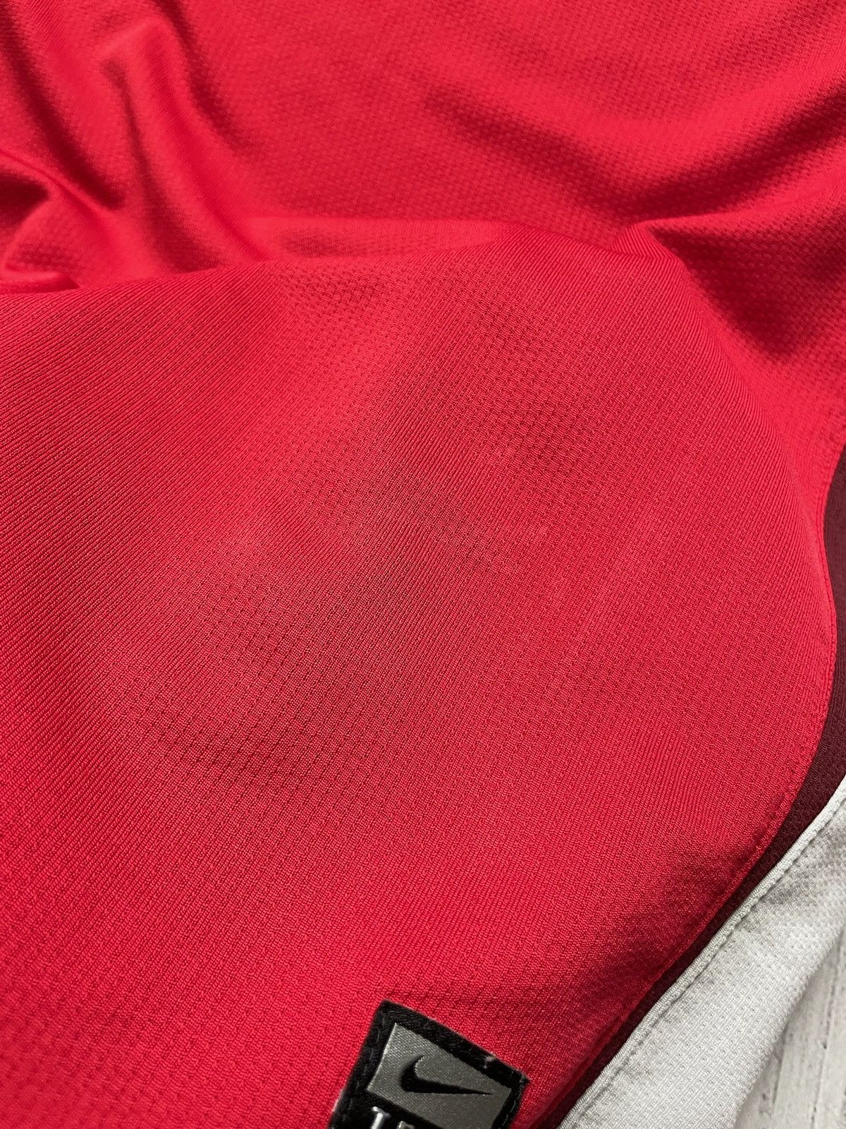Nike × Vintage Vintage Nike Arsenal soccer jersey size XL red Size US XL / EU 56 / 4 - 3 Thumbnail