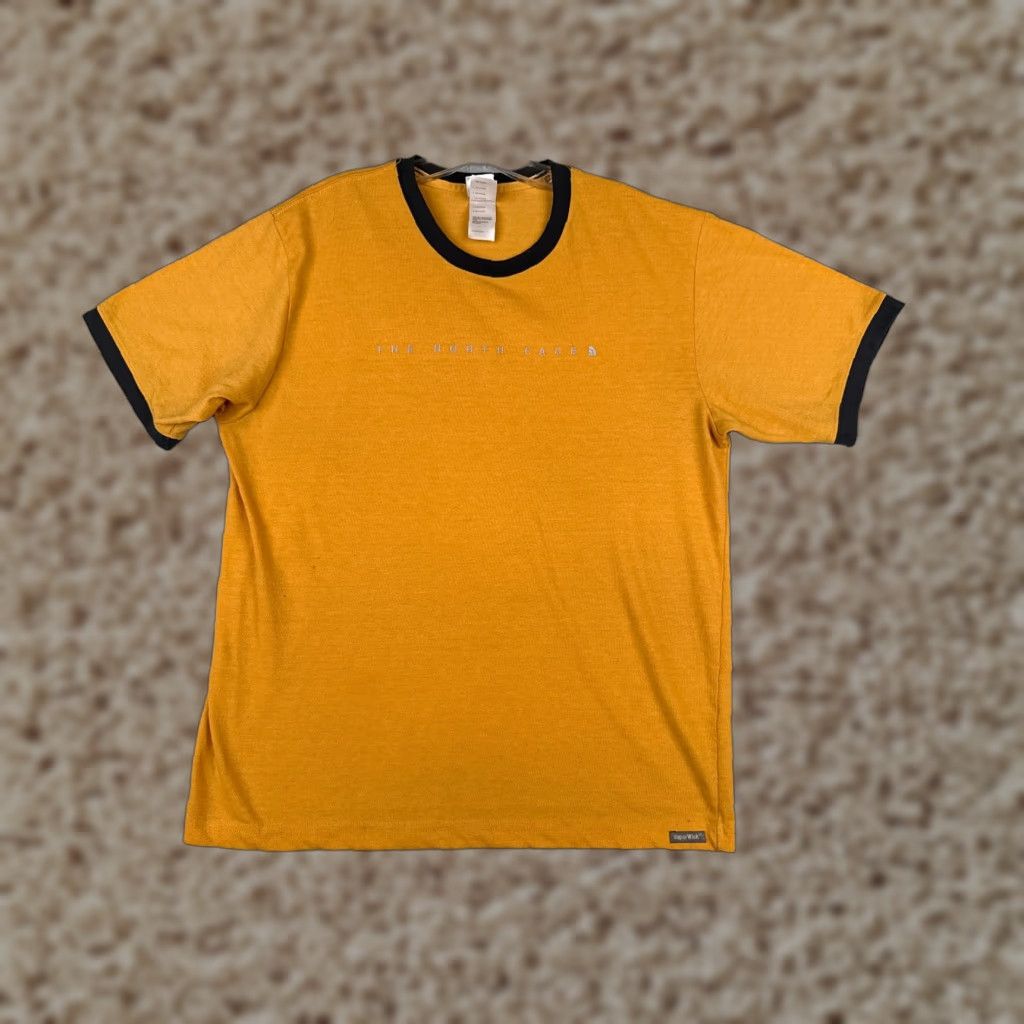 The North Face The North Face Shirt Men Large Yellow Short Sleeve Crew Vaporwick Polyester READ Size US L / EU 52-54 / 3 - 1 Thumbnail