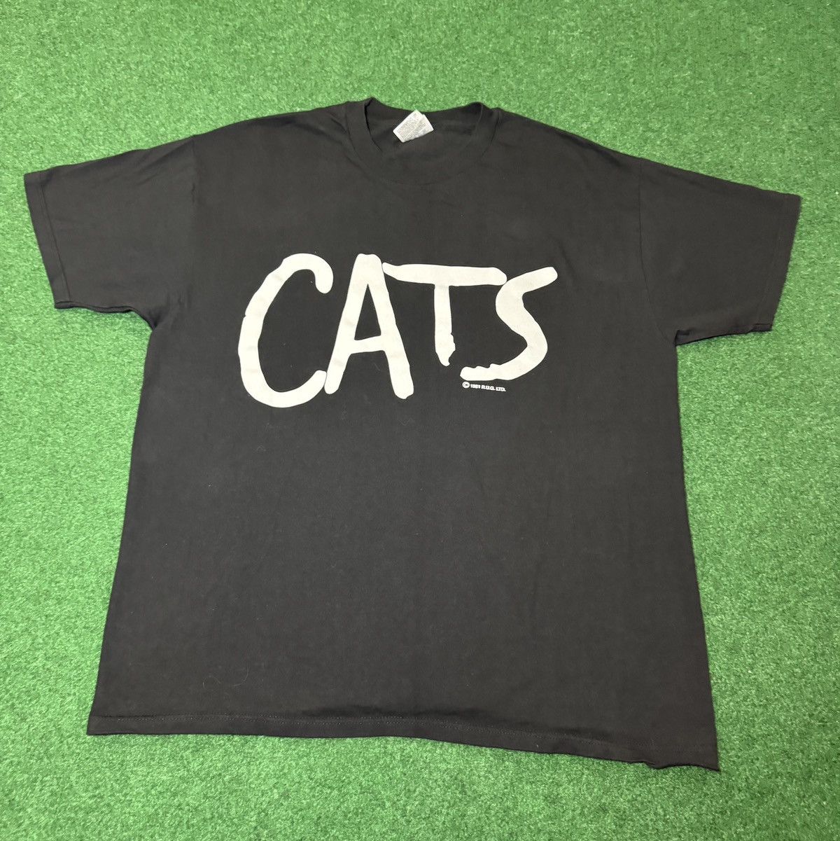Hanes Vintage 90s Cats Andrew Loyd Webber Play Musical XL T Shirt Size US L / EU 52-54 / 3 - 1 Thumbnail