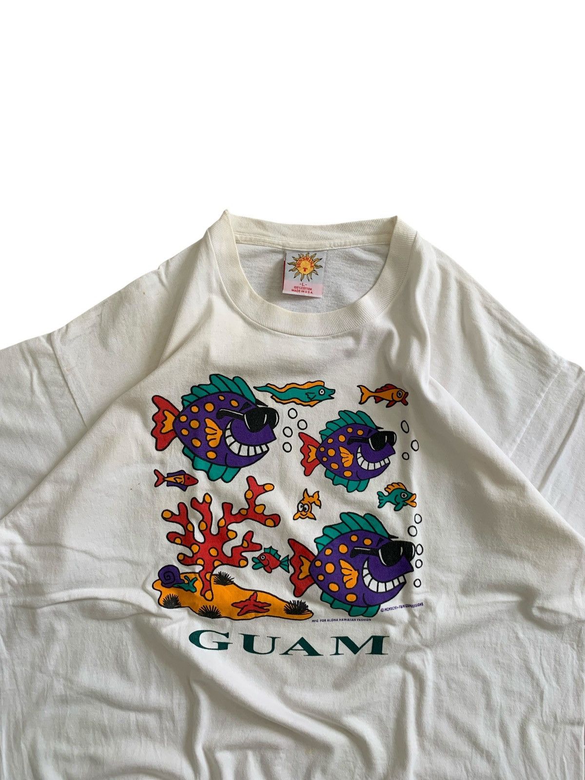 Vintage Vintage Sunshine Usa Guam Hawaiian Tshirt Size US L / EU 52-54 / 3 - 3 Thumbnail