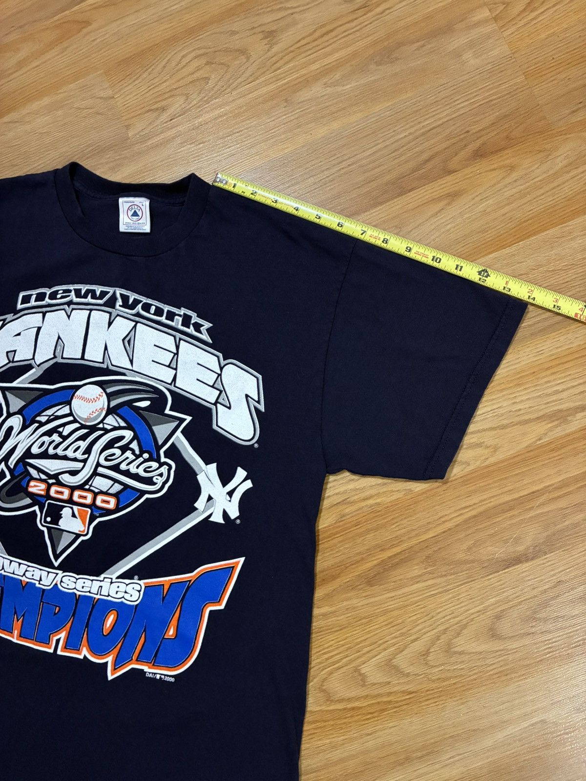 Delta MLB New York Yankees Subway Series Champions 2000 Short Y2K Size US L / EU 52-54 / 3 - 9 Thumbnail