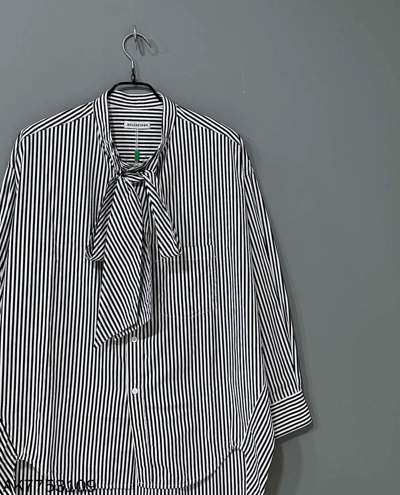 Balenciaga Balenciaga logo print on the back shirt 2501-Nextarrow Size XS / US 0-2 / IT 36-38 - 5 Thumbnail