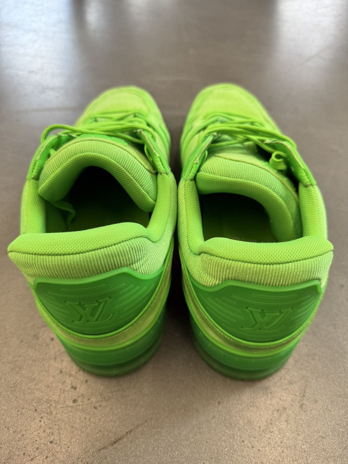 Louis Vuitton Louis Vuitton Trainer Fluorescent Green Size LV 10 / US 11 Size US 11 / EU 44 - 5 Thumbnail