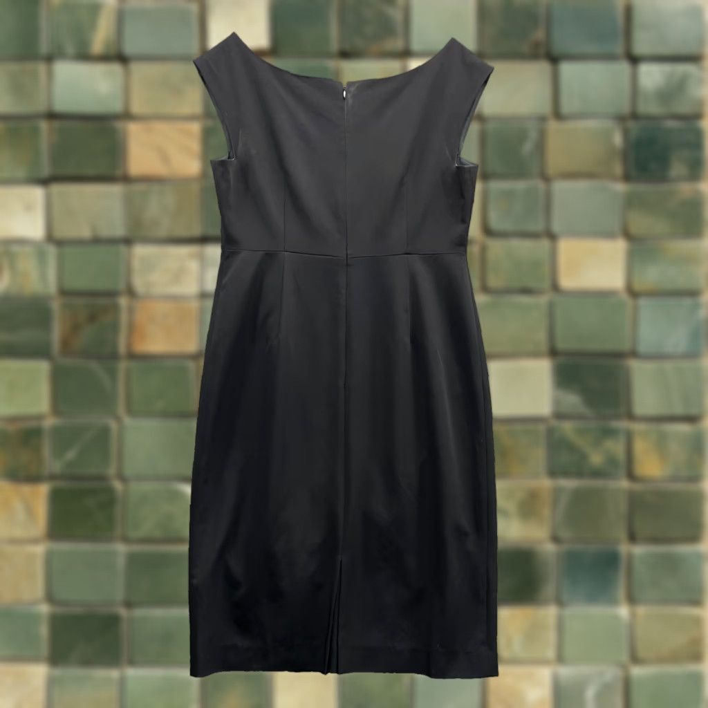 Calvin Klein Calvin Klein Sheath Dress Women's 8 Black - 90s Classic Cocktail Sleeveless Knee Length Boat Neck Zip Dress Size M / US 6-8 / IT 42-44 - 1 Thumbnail