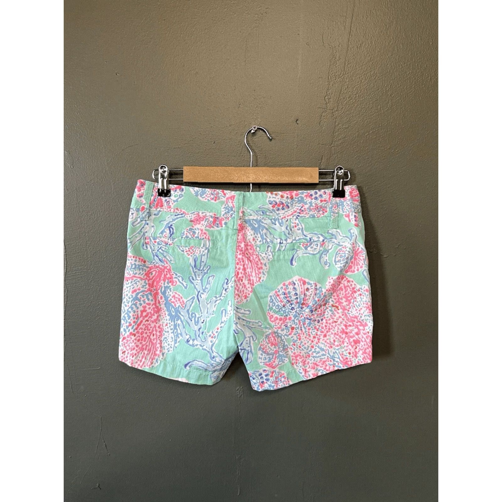 Lilly Pulitzer Lilly Pulitzer Women's Callahan Shorts Size 2 Blue Multicolor Floral Pattern Sea Shorts Dress Casual Travel Beach Walking Womens Size 26" / US 2 / IT 38 - 2 Thumbnail