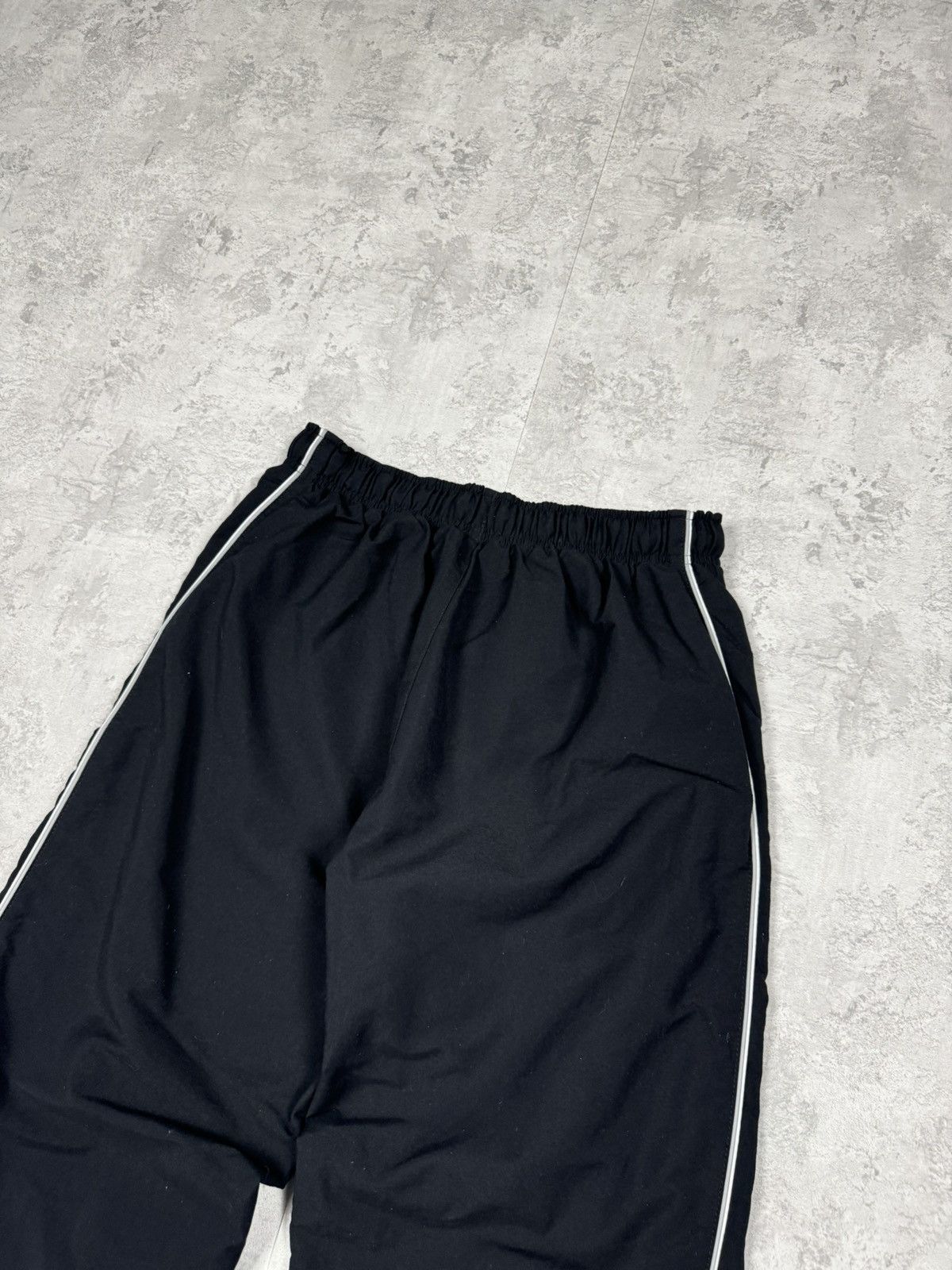 Nike Vintage Nike Y2K Streetwear Sportswear Track Pants Size M Size 28" / US 6 / IT 42 - 12 Thumbnail