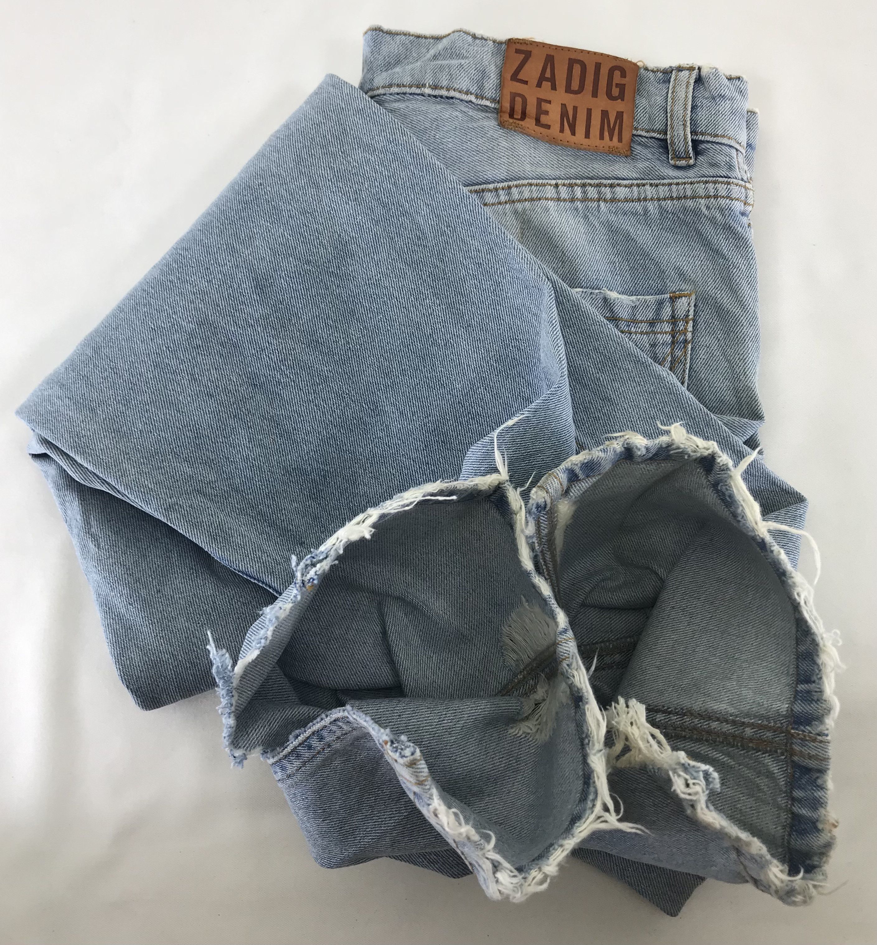 Zadig & Voltaire Zadig & Voltaire Buttons Fly Distressed Jeans Size US 31 - 12 Thumbnail