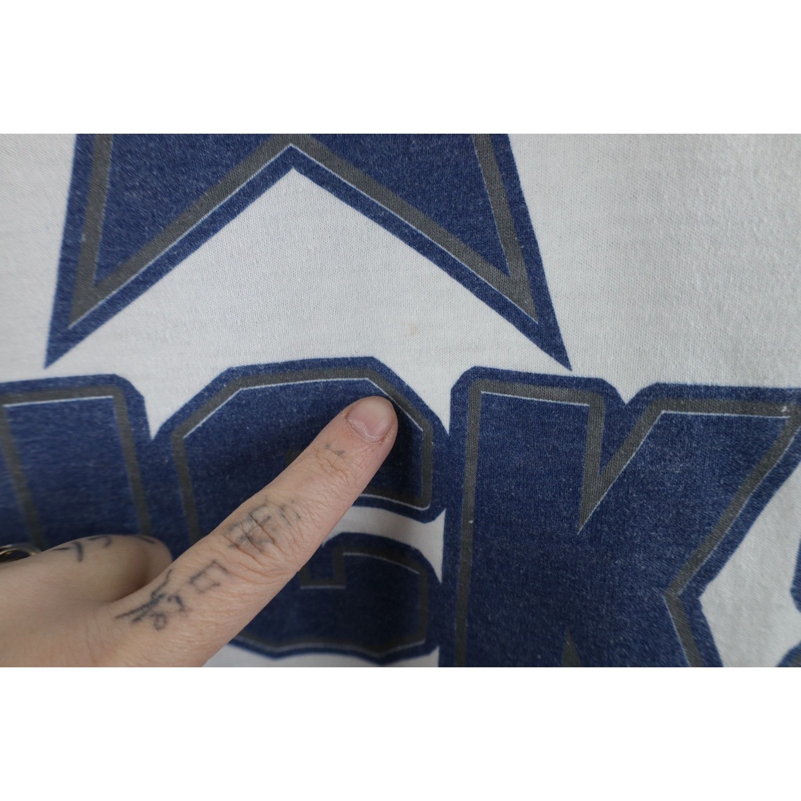 Vintage Vintage Y2K Buffalo Bills Dallas Cowboys Suck T-Shirt Size US XL / EU 56 / 4 - 5 Thumbnail