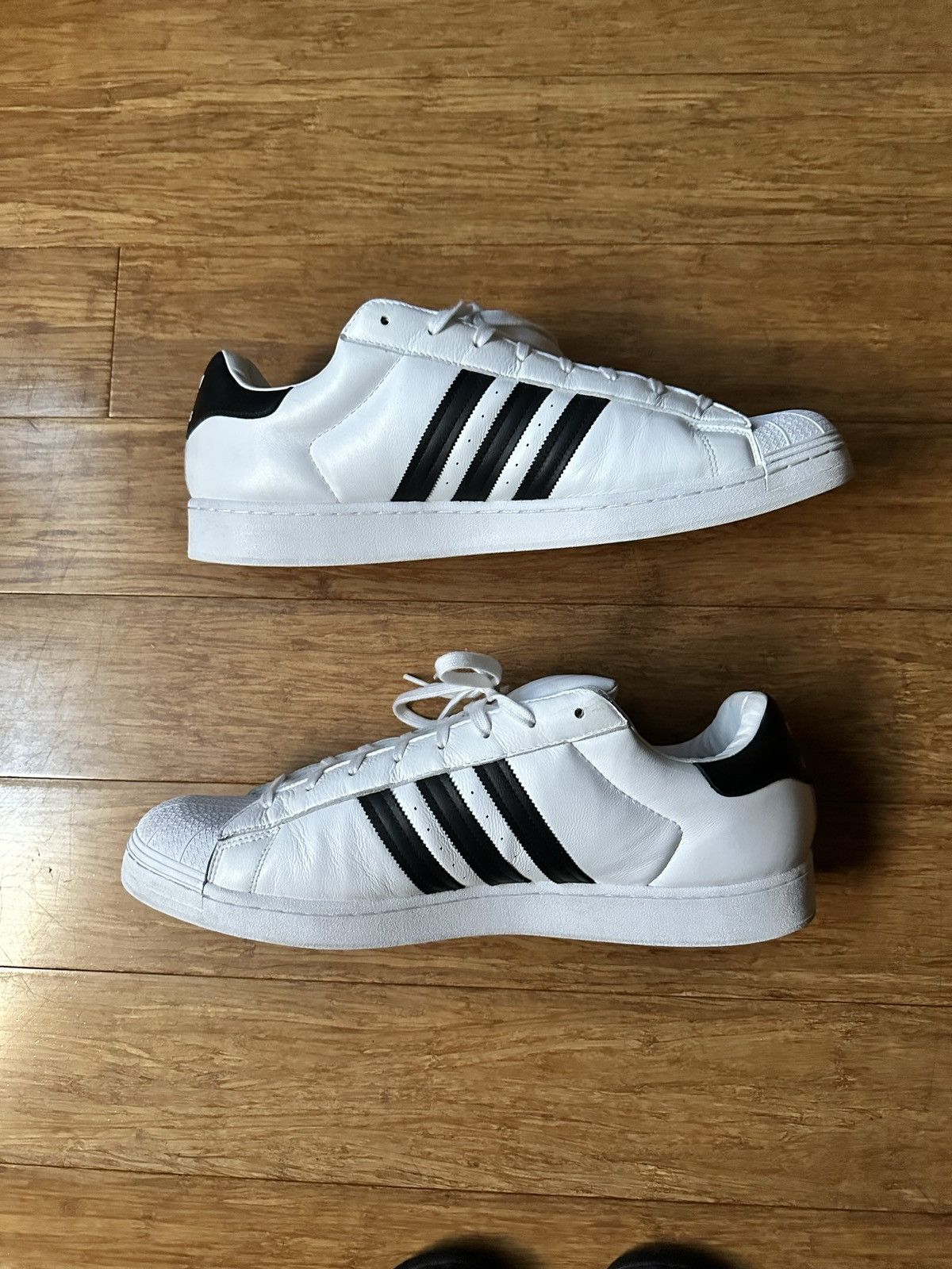 Adidas Adidas Superstar Kerwin Frost Superstuffed Size US 14 / EU 47 - 2 Thumbnail