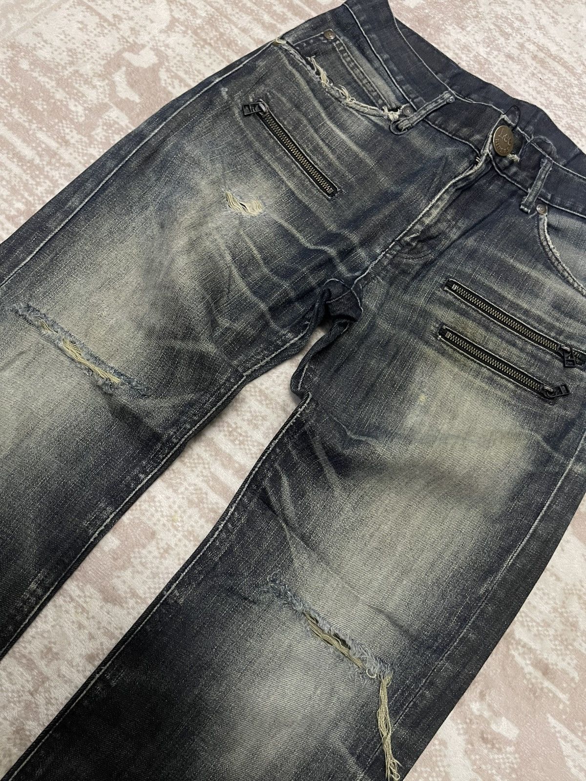 Lee 2000s LEE RIDERS BUCKLE BACK DISTRESSED JEANS RARE DESIGN | Grailed
