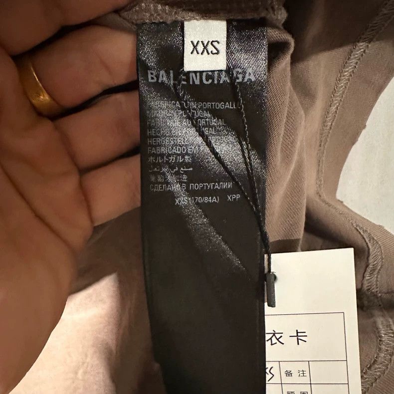 Balenciaga Balenciaga Dark Brown Distressed Chest Logo Short Sleeve Size US XXS / EU 40 - 4 Thumbnail