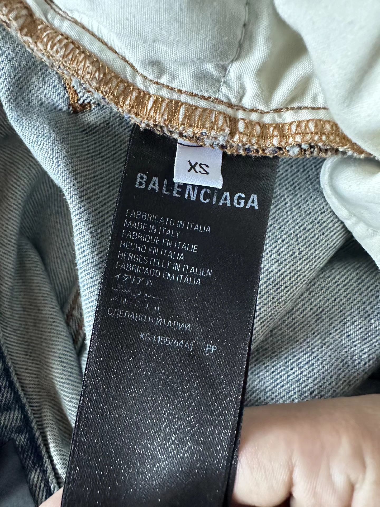 Balenciaga Balenciaga washed distressed wide-leg jeans Size US 29 - 5 Thumbnail