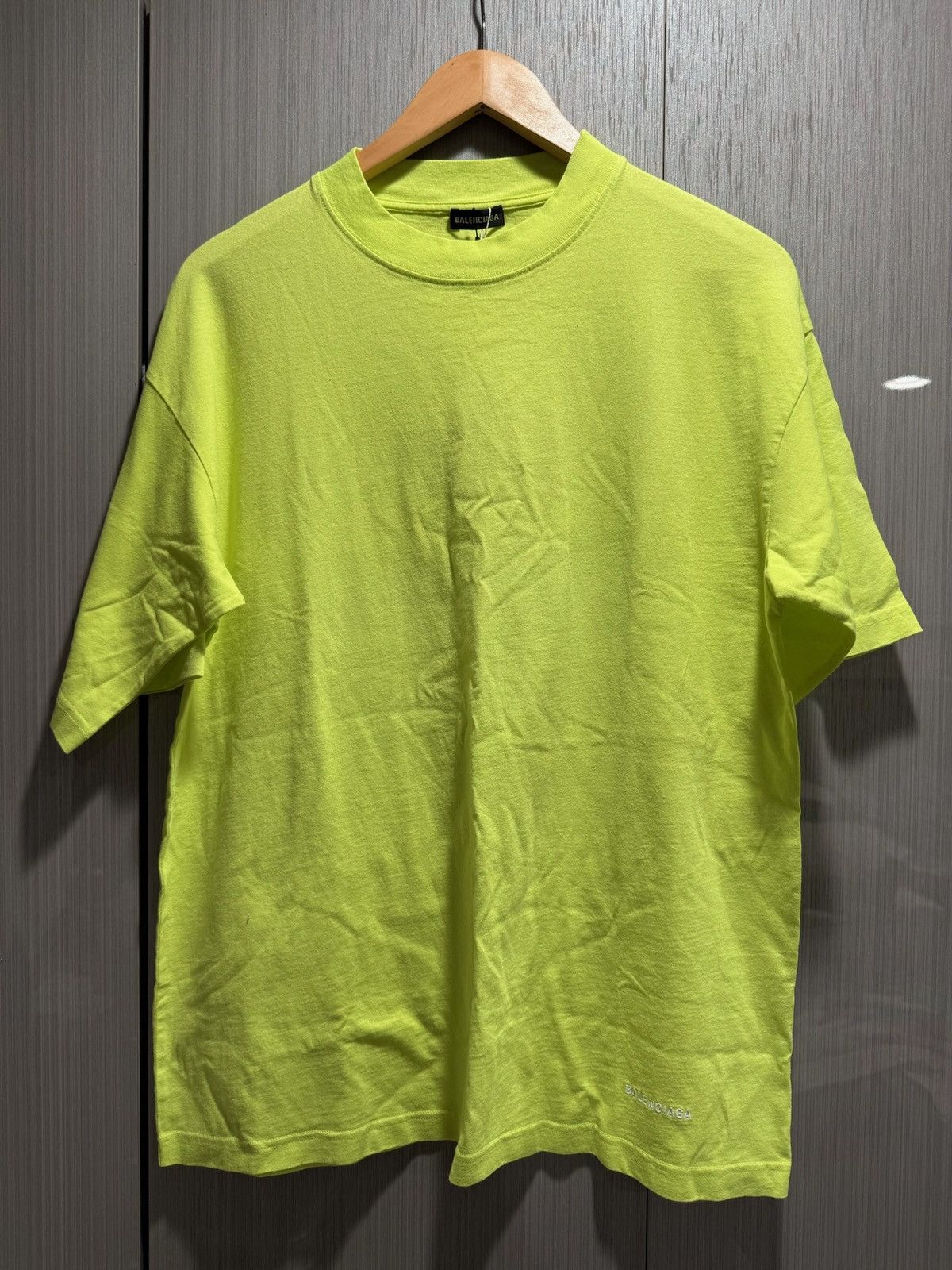 Balenciaga Balenciaga Oversized Neon Yellow Logo T Shirt Size US L / EU 52-54 / 3 - 1 Thumbnail