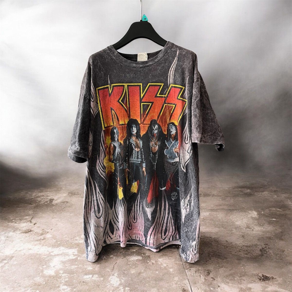 Band Tees VINTAGE 1996 KISS FLAME TSHIRT Size US L / EU 52-54 / 3 - 1 Thumbnail