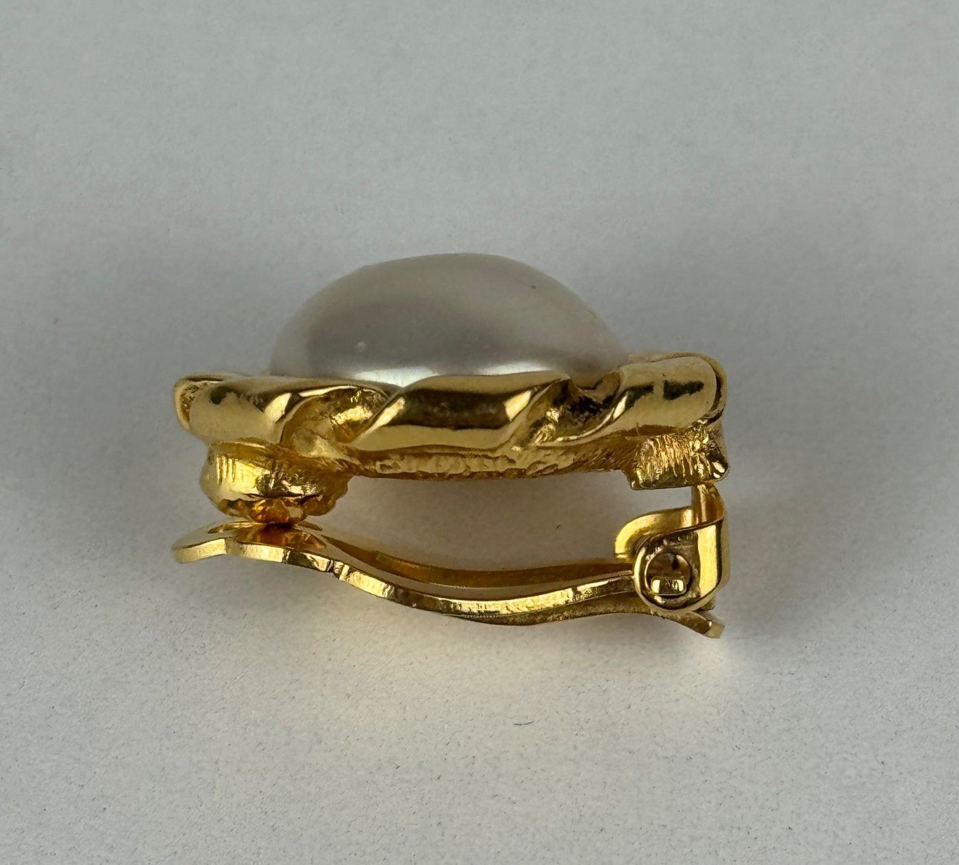 Chanel Chanel Faux Pearl Clip-ons Size ONE SIZE - 7 Thumbnail