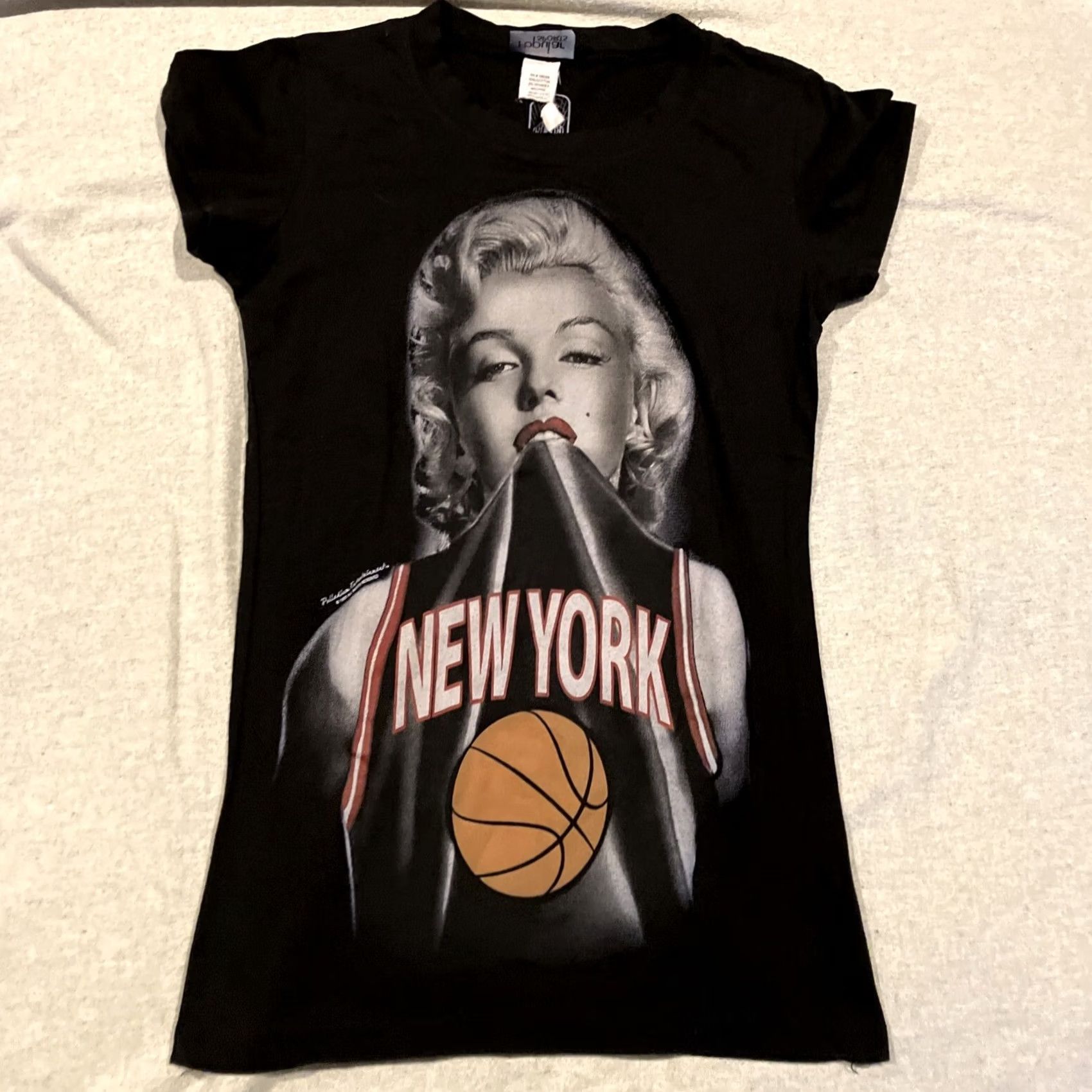 Palladium VINTAGE PALLADIUM ENTERTAINMENT 1989 MARILYN MONROE NY KNICKS Tank Top Small Womens Size S / US 4 / IT 40 - 2 Thumbnail