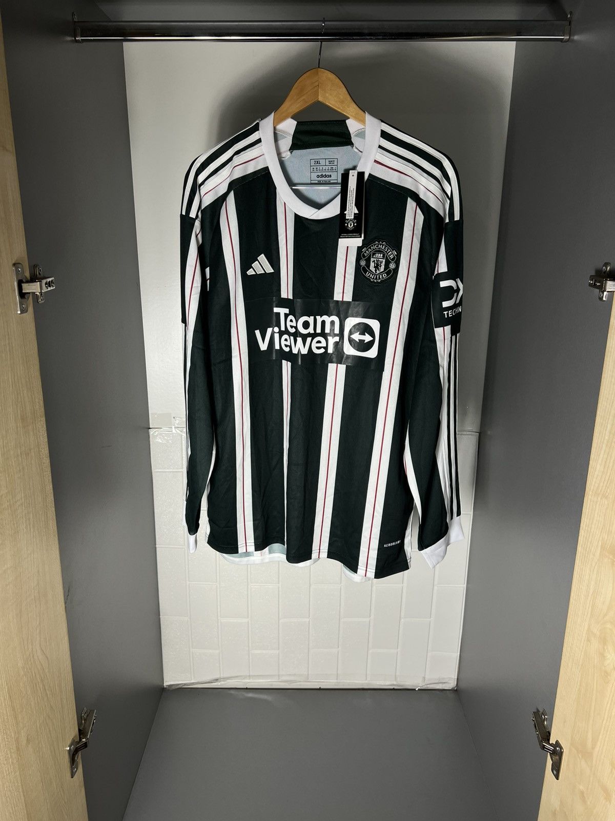 Vintage VERY RARE ADIDAS FC MANCHESTER UNITED ENGLAND SOCCER JERSEY Size US XXL / EU 58 / 5 - 2 Thumbnail