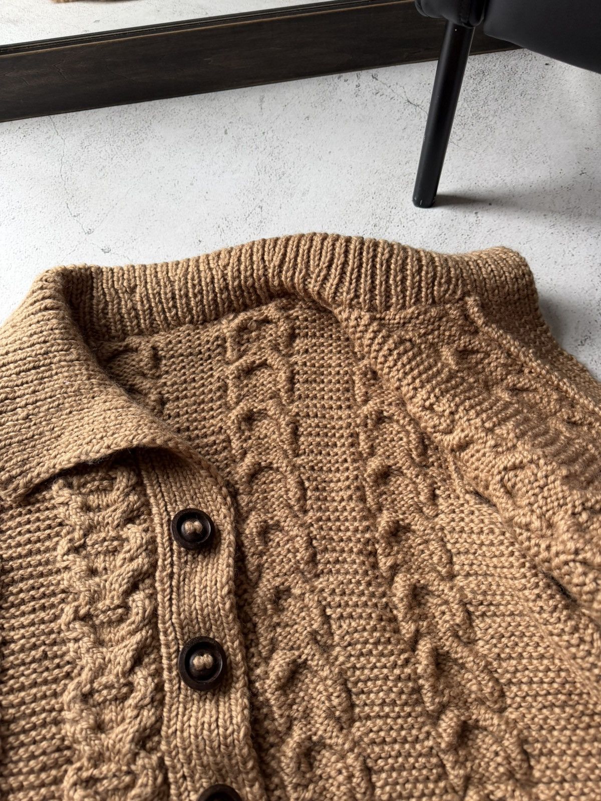 Handmade Hand Made Vintage Brown Button Heavy Sweater Cardigan Size US L / EU 52-54 / 3 - 13 Thumbnail