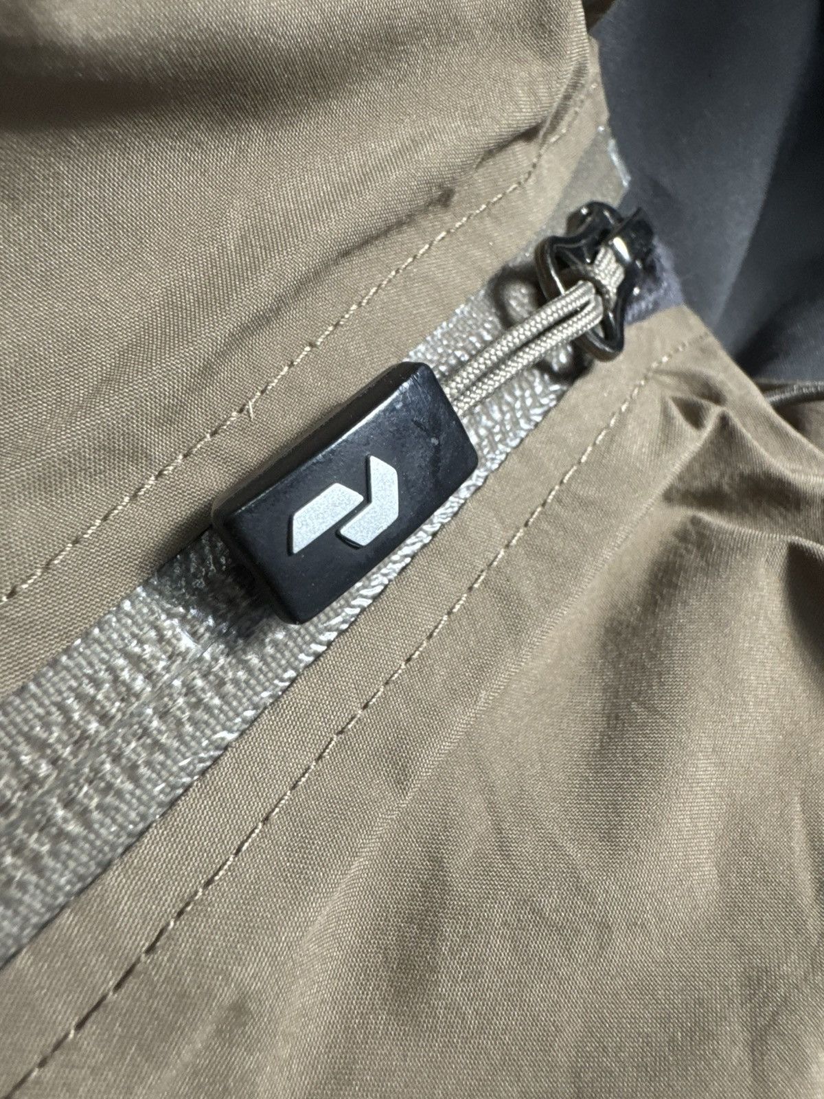 Peak Performance Peak Performance Women’s Nylon Brown Windbreakers Jacket Size M / US 6-8 / IT 42-44 - 5 Thumbnail