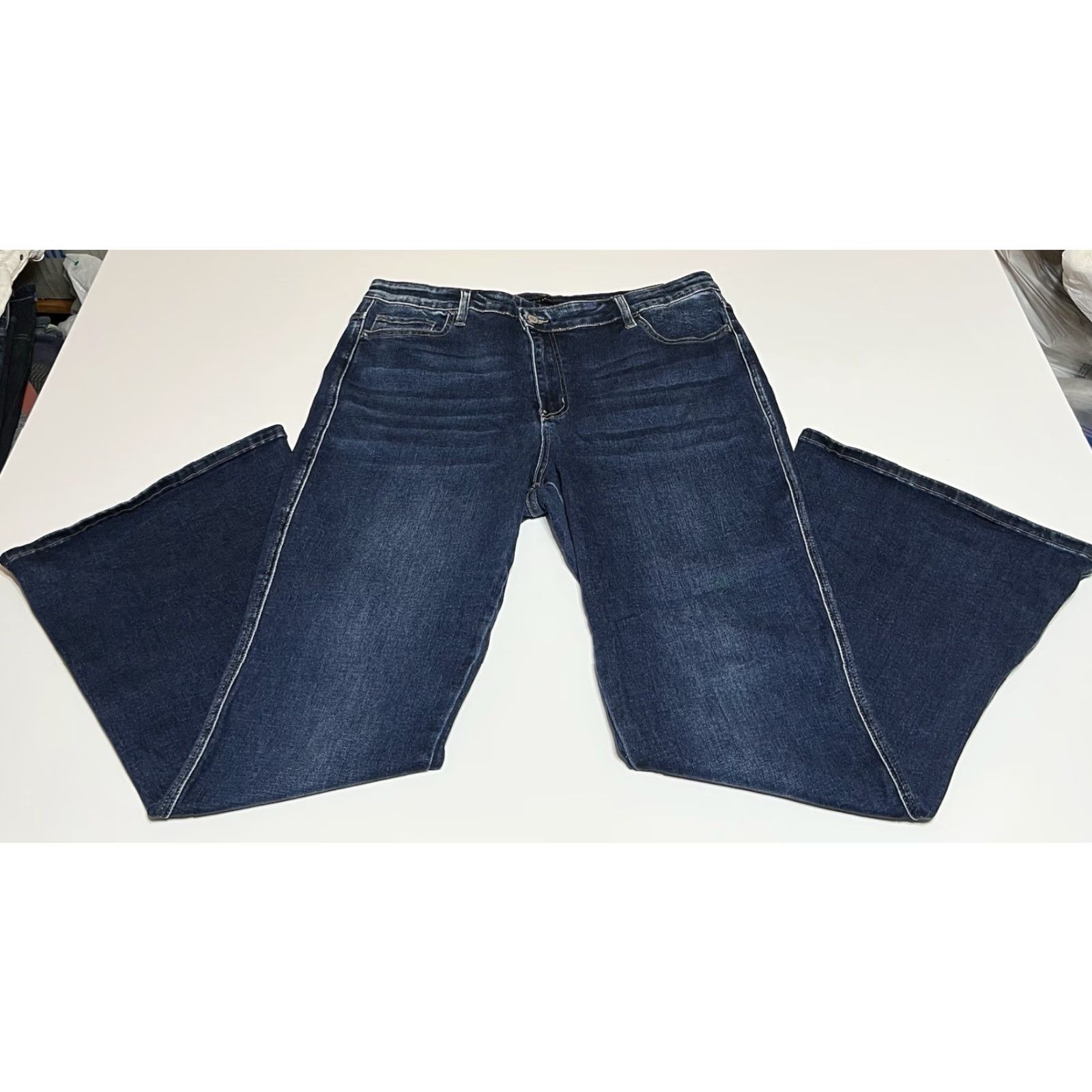 Vintage Flying Monkey Jeans Womens Regular 36x31 Blue High Rise Flare Stretch Denim 5-Pocket Boho 90s Festival Size 25" / US 0 / IT 36 - 2 Thumbnail