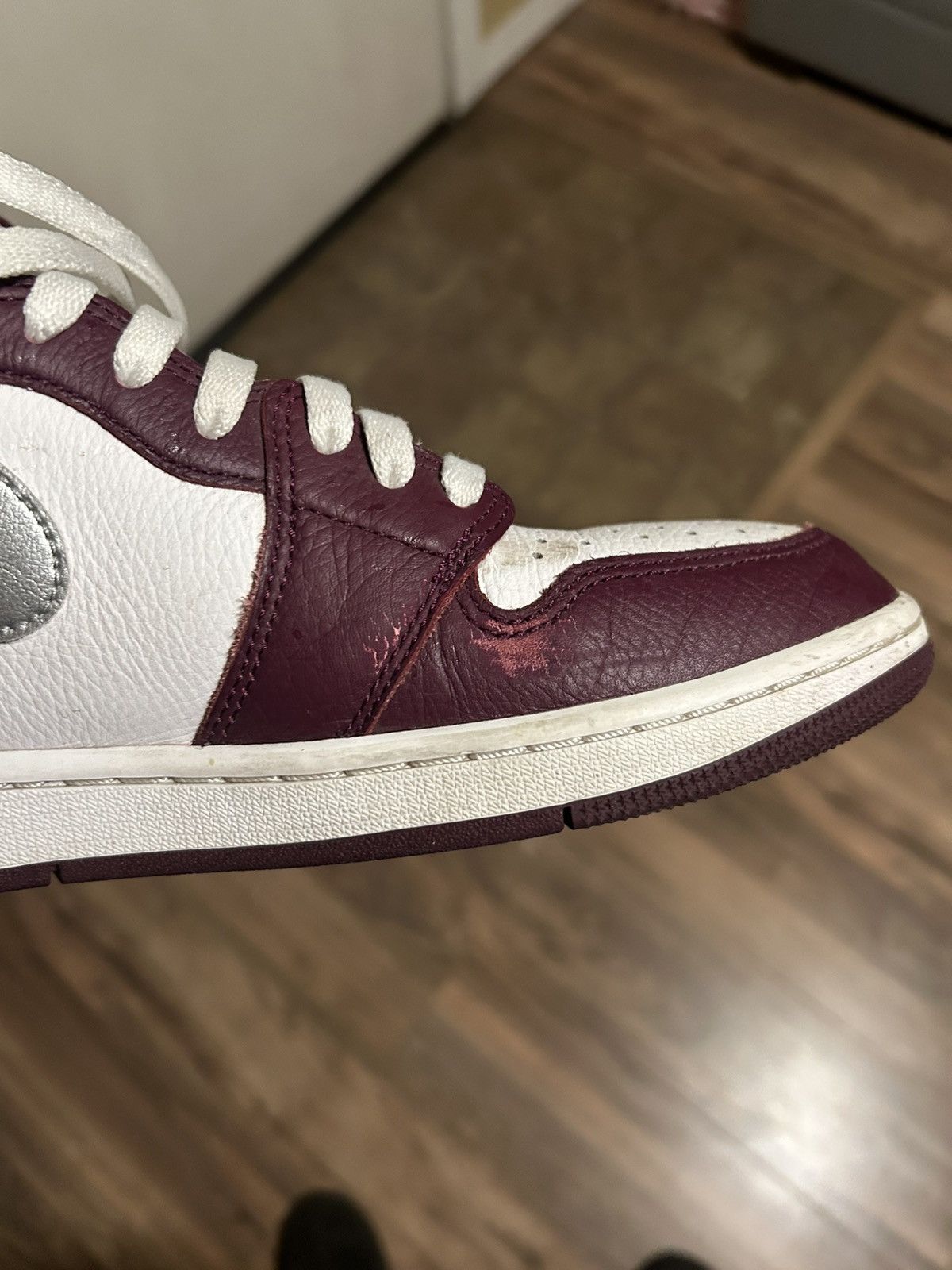 Jordan Brand × Nike Air Jordan 1 Retro High OG ‘Bordeaux Size US 11.5 / EU 44-45 - 9 Thumbnail