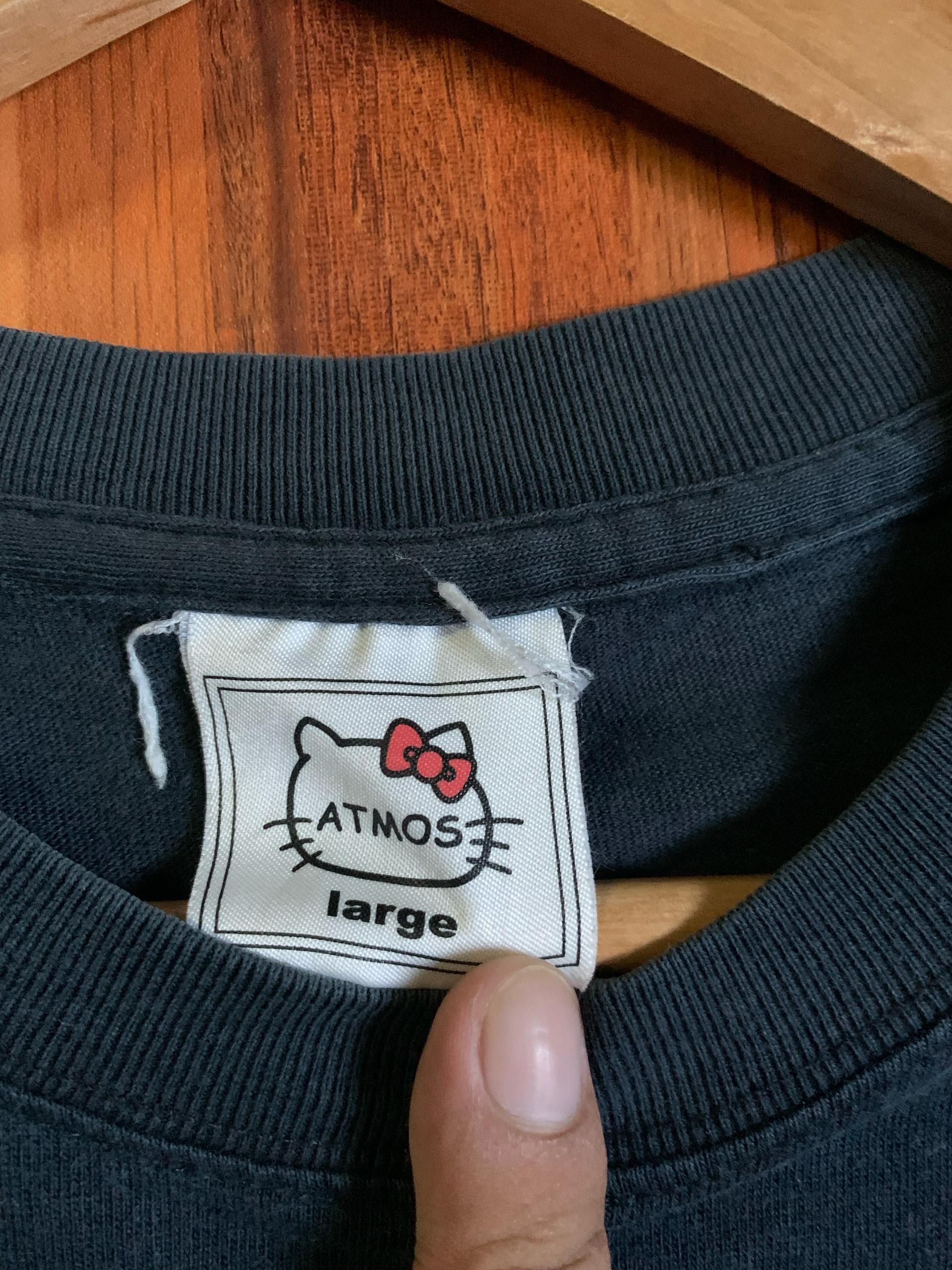 Anime Hello kitty X Atmos Japan Rare Collectible Tshirt Size US L / EU 52-54 / 3 - 5 Thumbnail