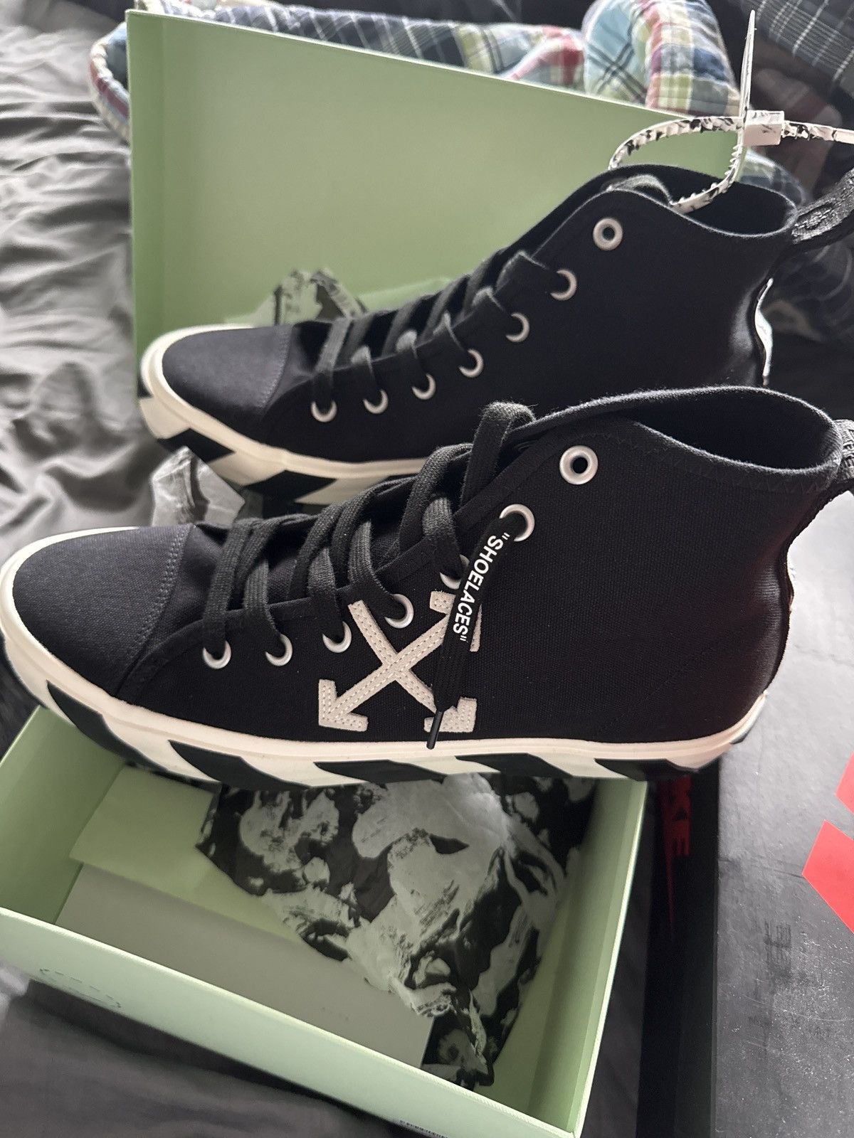 Off-White Off White Mid Top Vulcanized Canvas Size US 11 / EU 44 - 6 Thumbnail