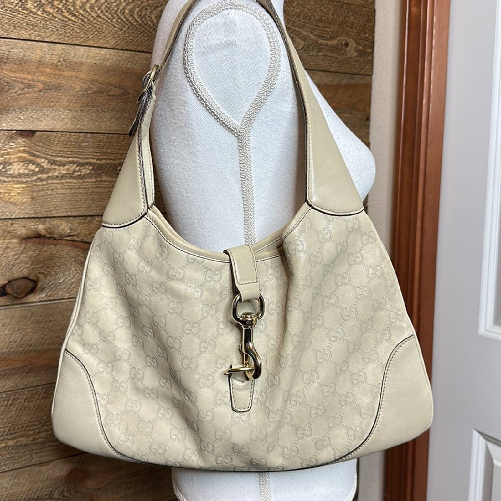 GUCCI 26S JACKIE SLIM SHOULDER BAG 27 IN CREAM WHITE CALFSKIN