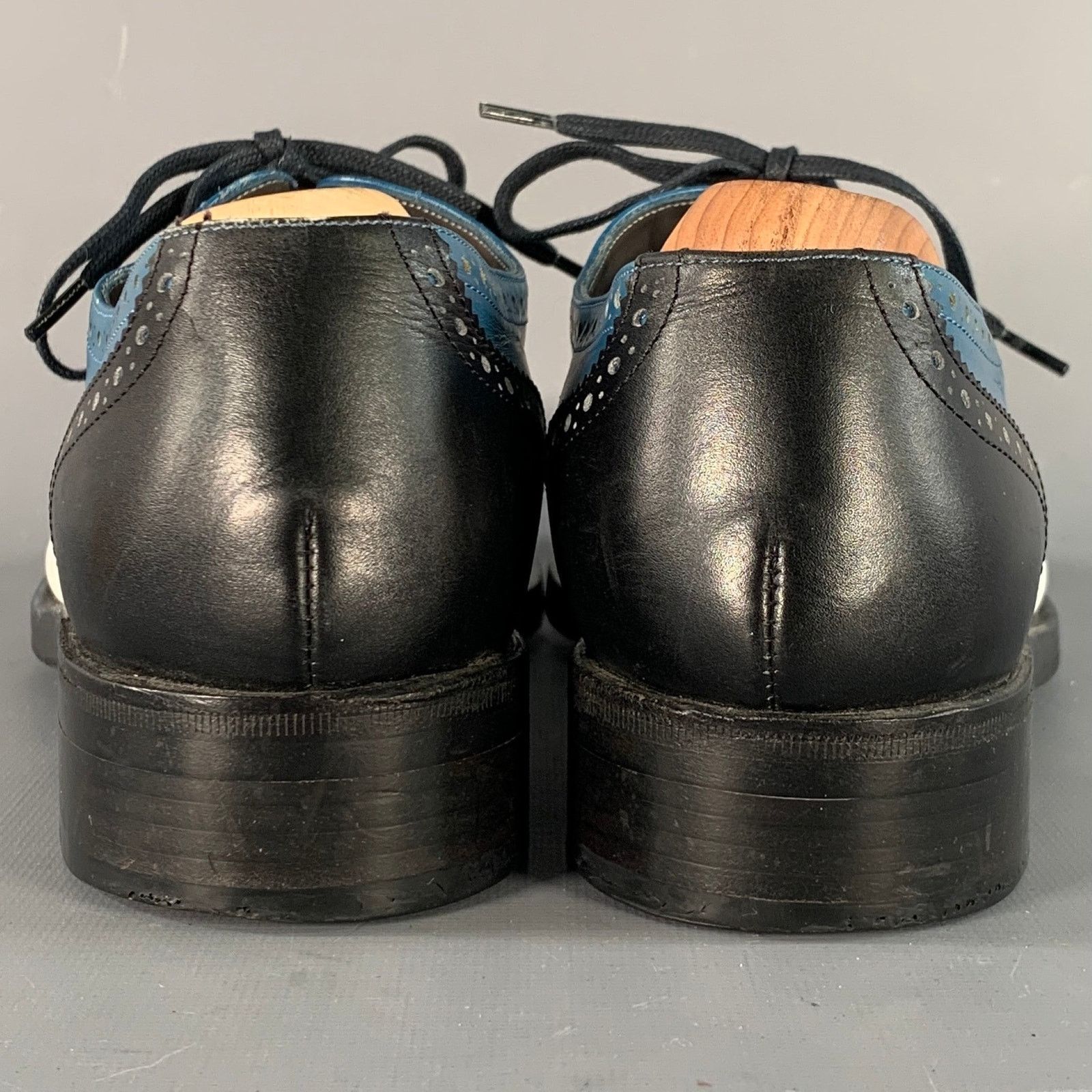 Robert Clergerie 9 Black White Blue Leather Perforated Spectator Lace-Up Size US 9 / EU 42 - 4 Thumbnail