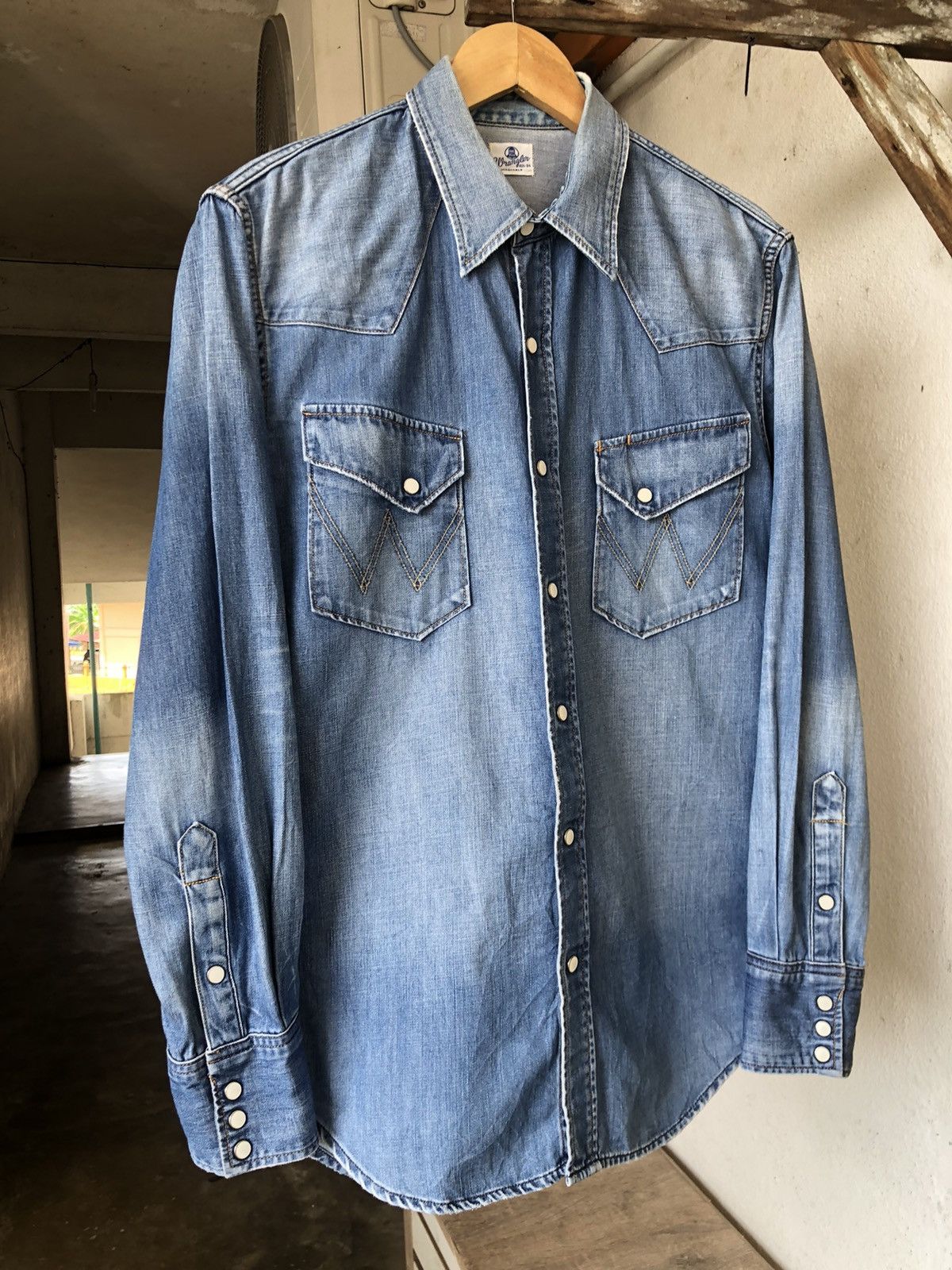 Vintage Nice🔥Vintage Wrangler Distressed Cowboy Style Western Shirt Size US L / EU 52-54 / 3 - 5 Thumbnail