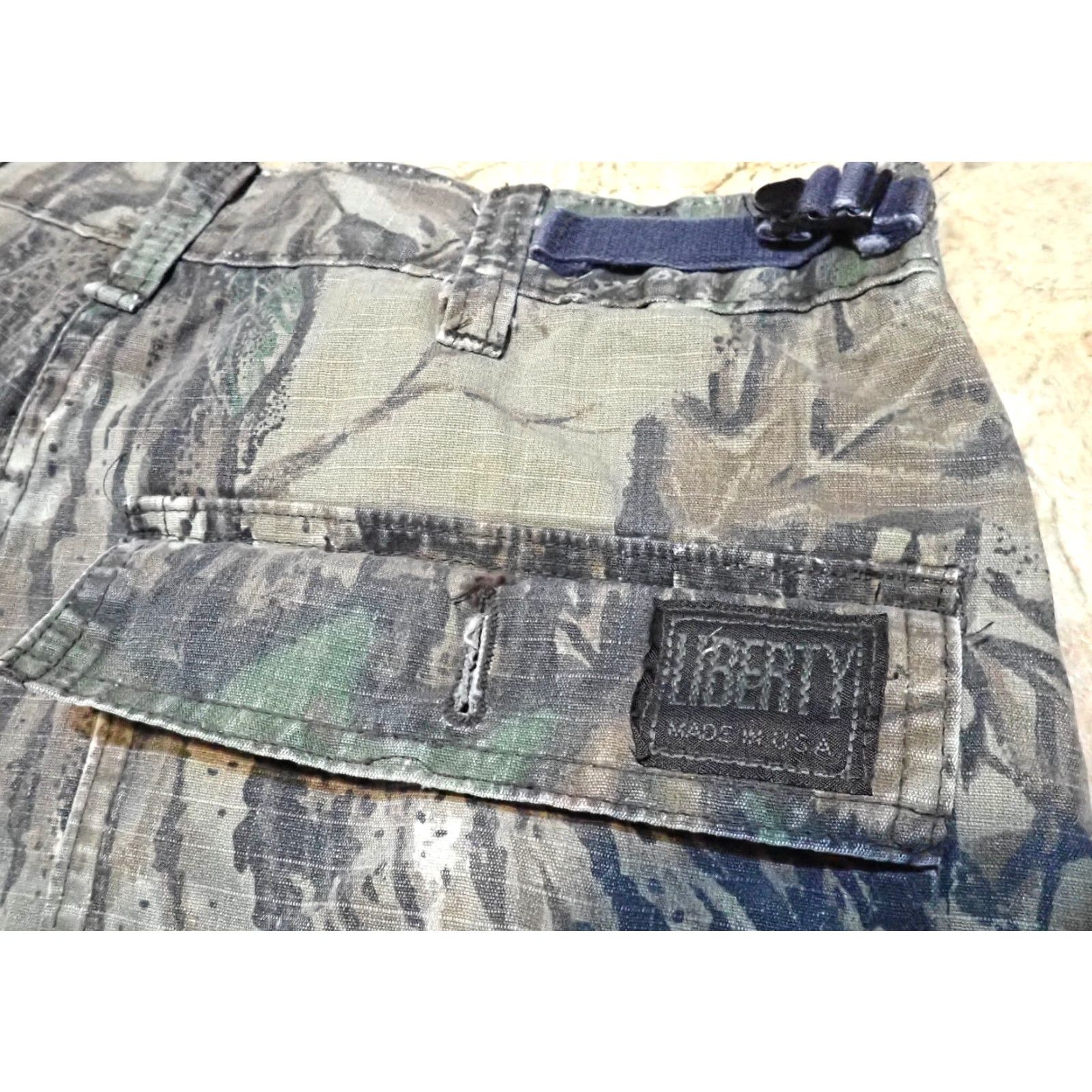 Vintage VINTAGE Realtree Camo Cargo Pants Men 29x29 (Small) Ripstop 80s 90s Made in USA Camo Cargo Pants (PRG) Size US 29 - 4 Thumbnail