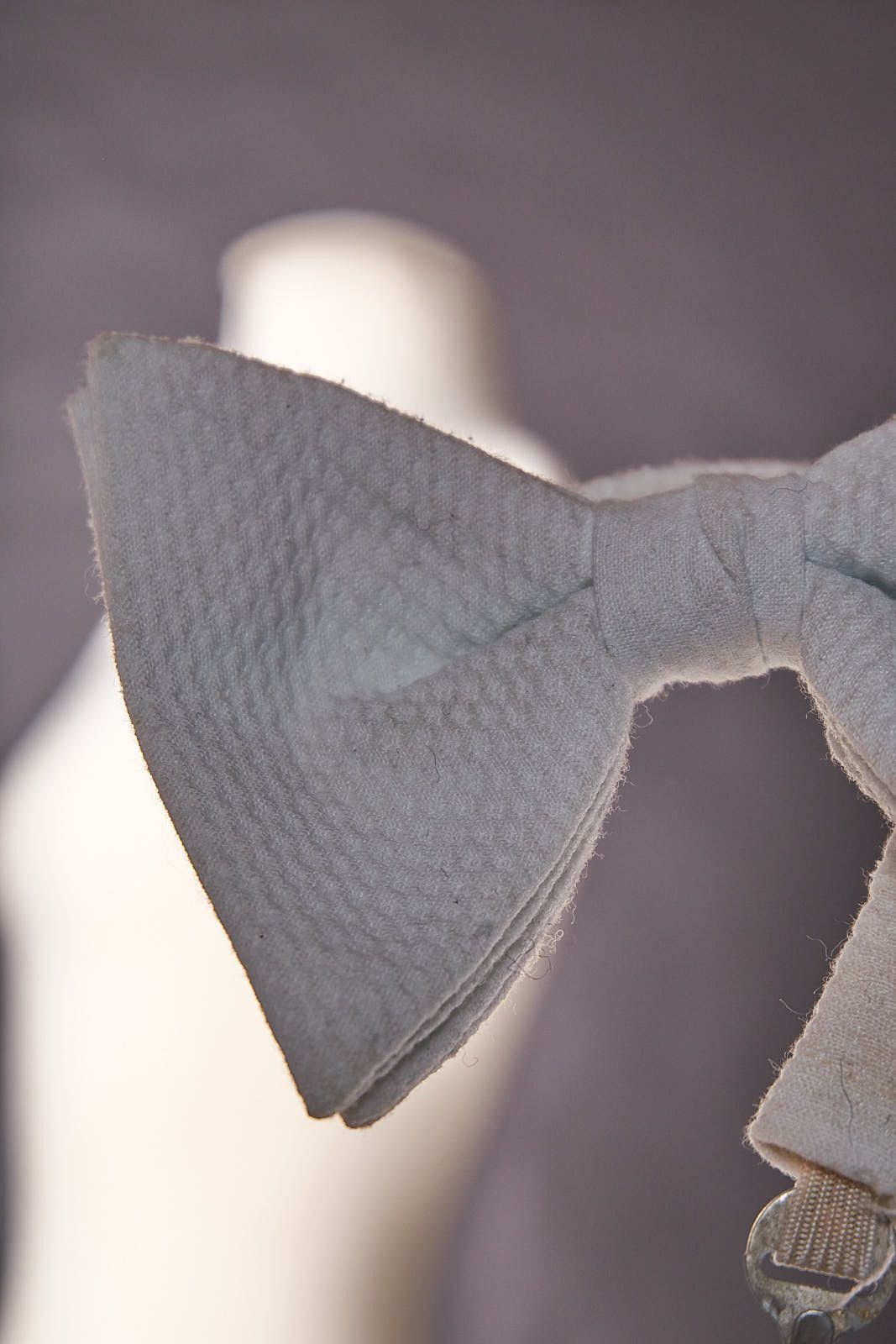 Vintage Vintage 1970s Wide White Textured Bow Tie Size ONE SIZE - 7 Thumbnail