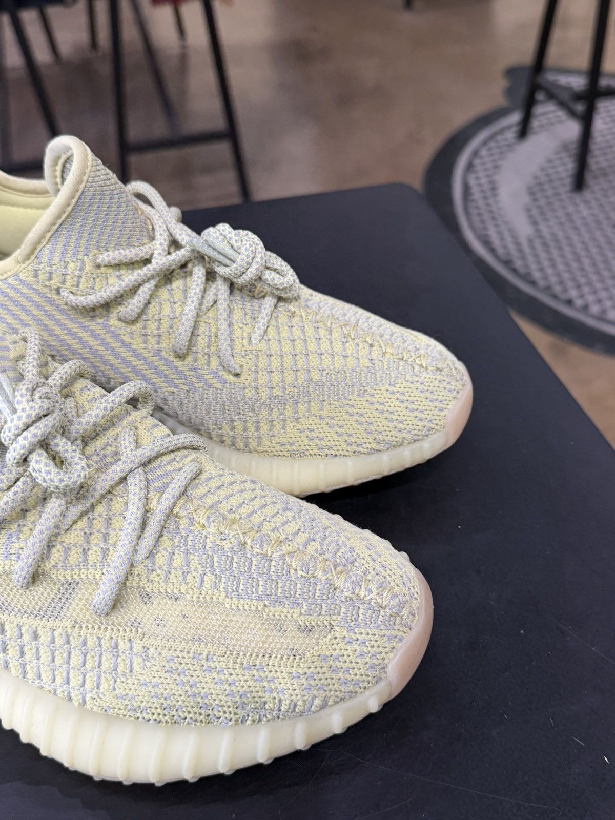 Adidas Yeezy Boost 350 V2 Antlia Size 6 (2019) Size US 6 / EU 39 - 8 Thumbnail