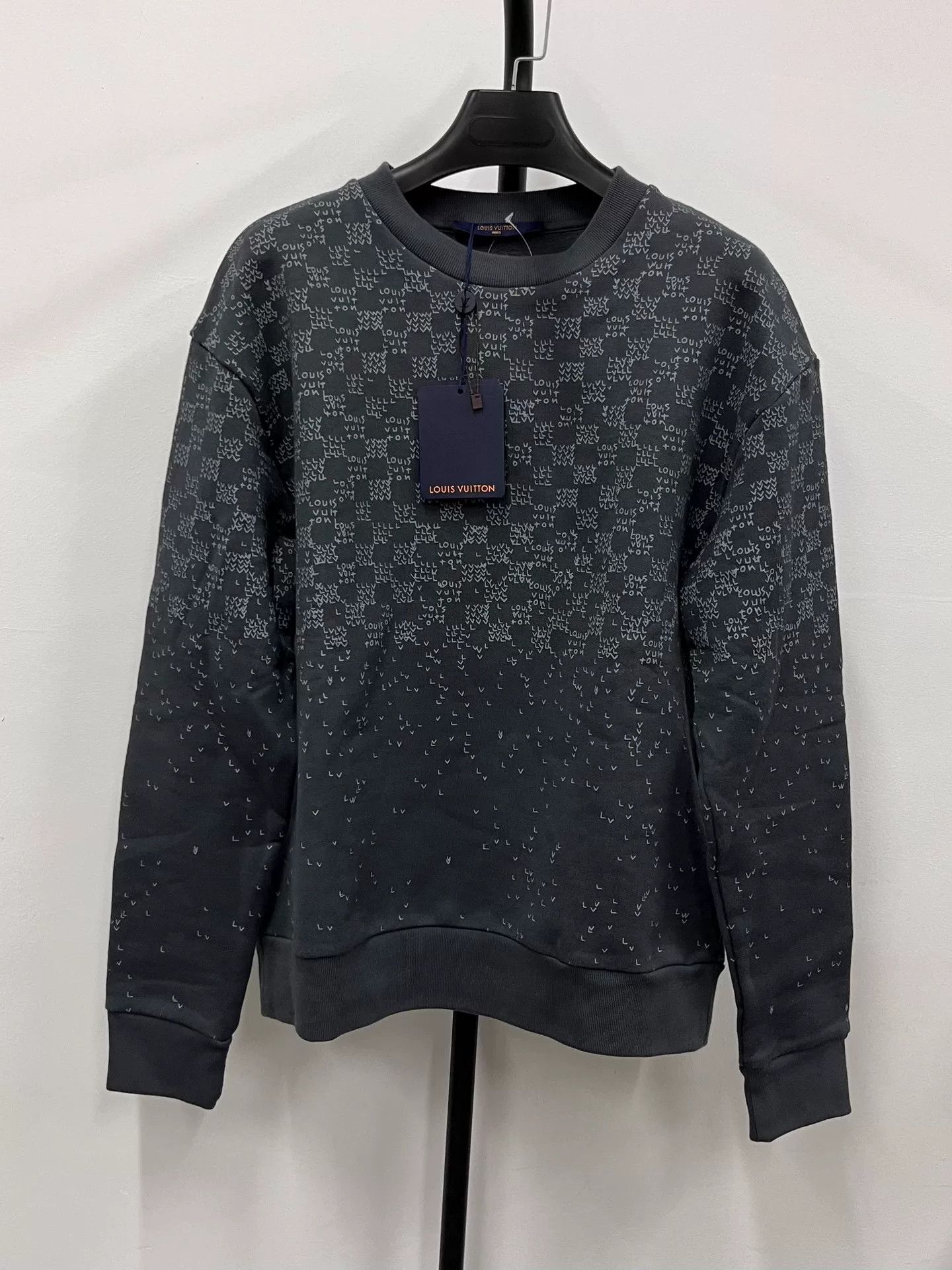 Louis Vuitton louis vuitton fw22 checker print long sleeve sweatshirt Size US S / EU 44-46 / 1 - 1 Thumbnail
