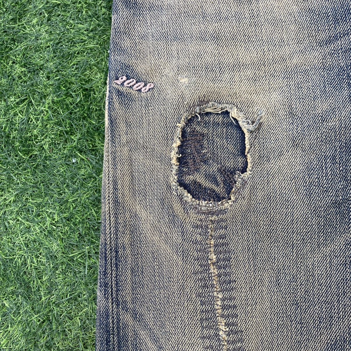 Diesel DIRTY THIRTY DIESEL HEAVEN DISTRESSED STYLE JEANS Size US 30 / EU 46 - 6 Thumbnail