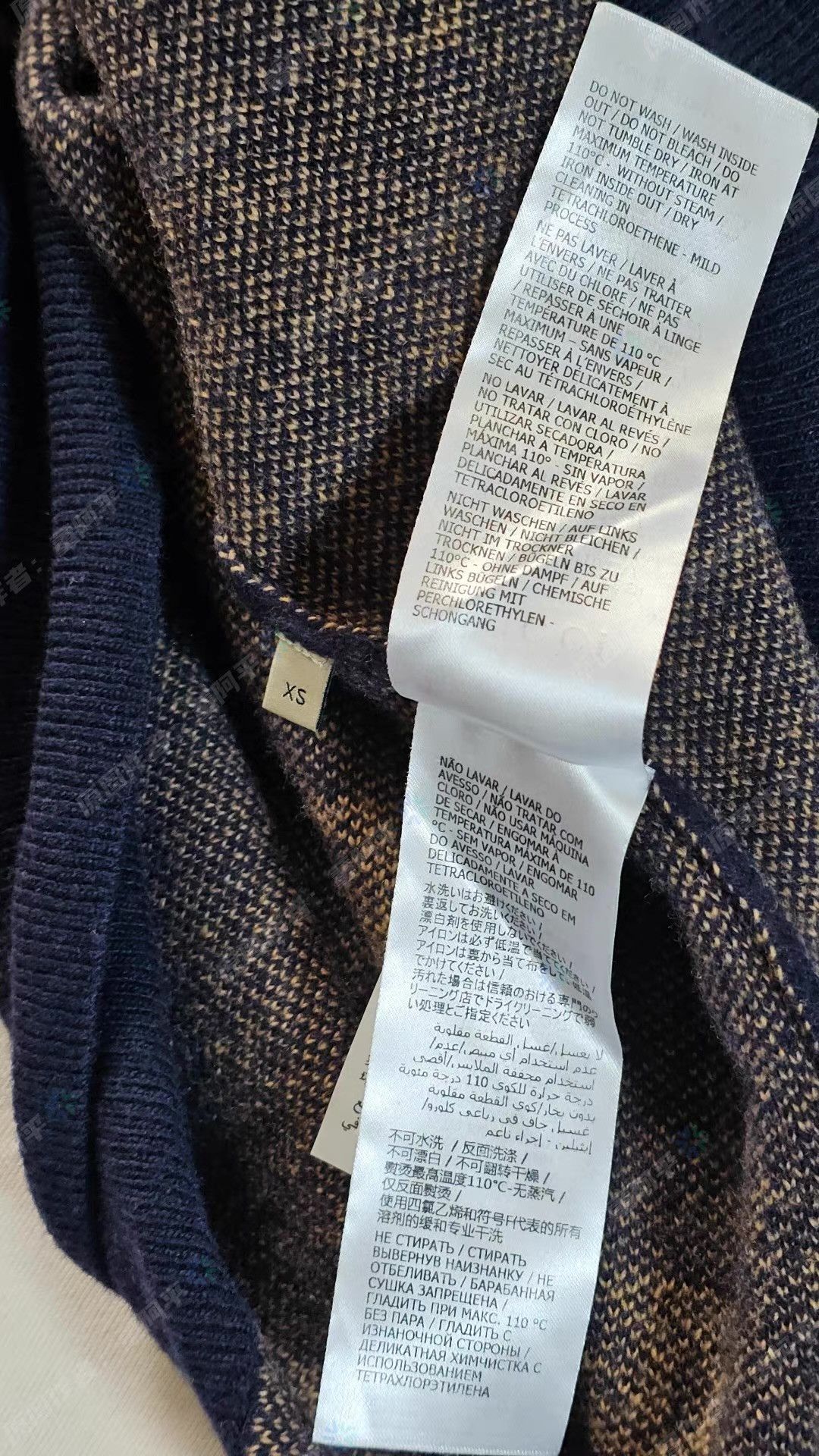 Gucci Gucci men's V-neck sweater Q4 Size US XS / EU 42 / 0 - 6 Thumbnail