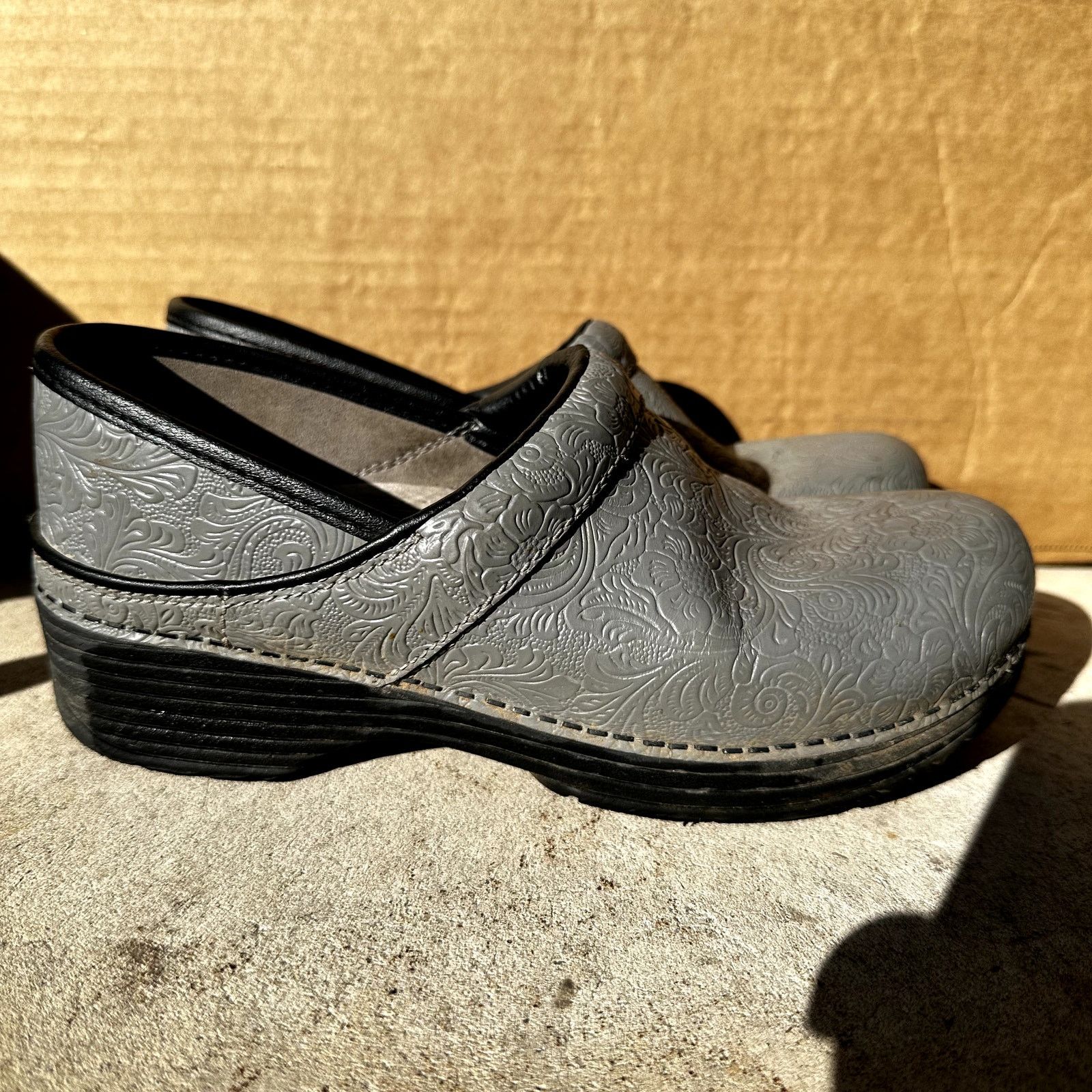 Dansko Dansko Professional Tooled Clog Round Slip Leather Gray 7.5 Size US 7.5 / IT 37.5 - 3 Thumbnail