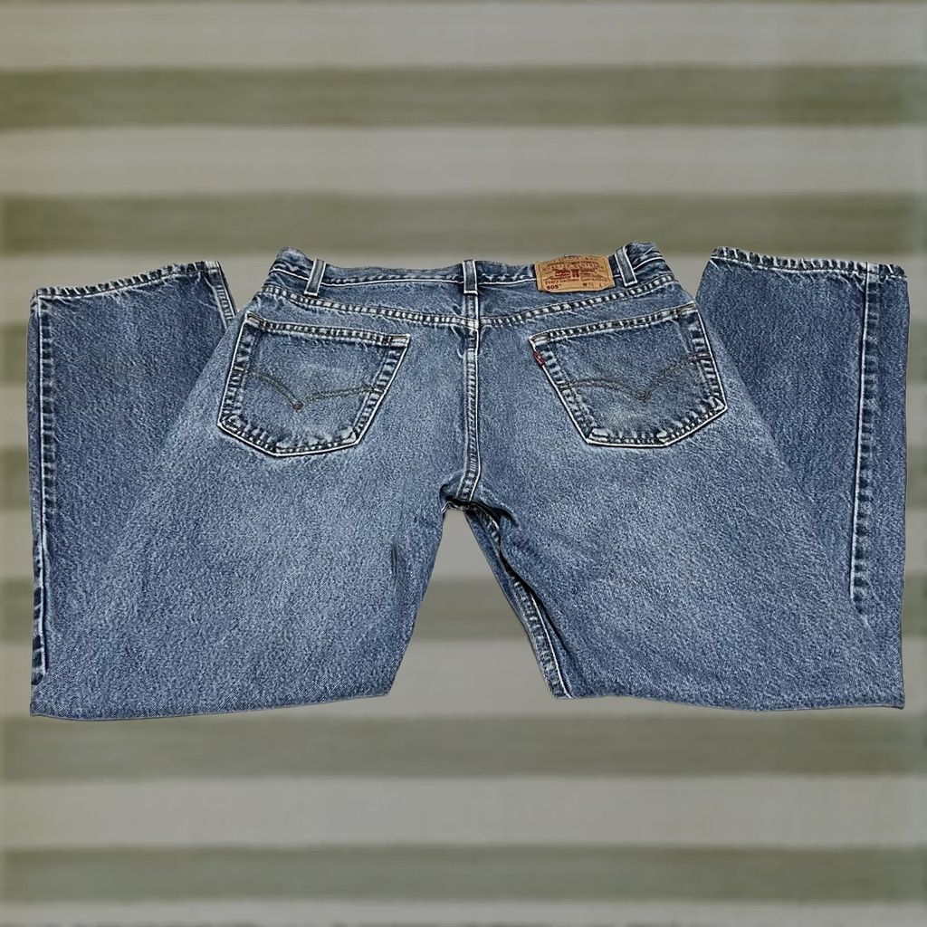 Levi's VINTAGE Levi's 505 Regular Fit Jeans Blue Distressed 34x30 Mens Regular Jeans Plain 5-Pocket Belt Loops Cotton Denim Size US 34 / EU 50 - 1 Thumbnail