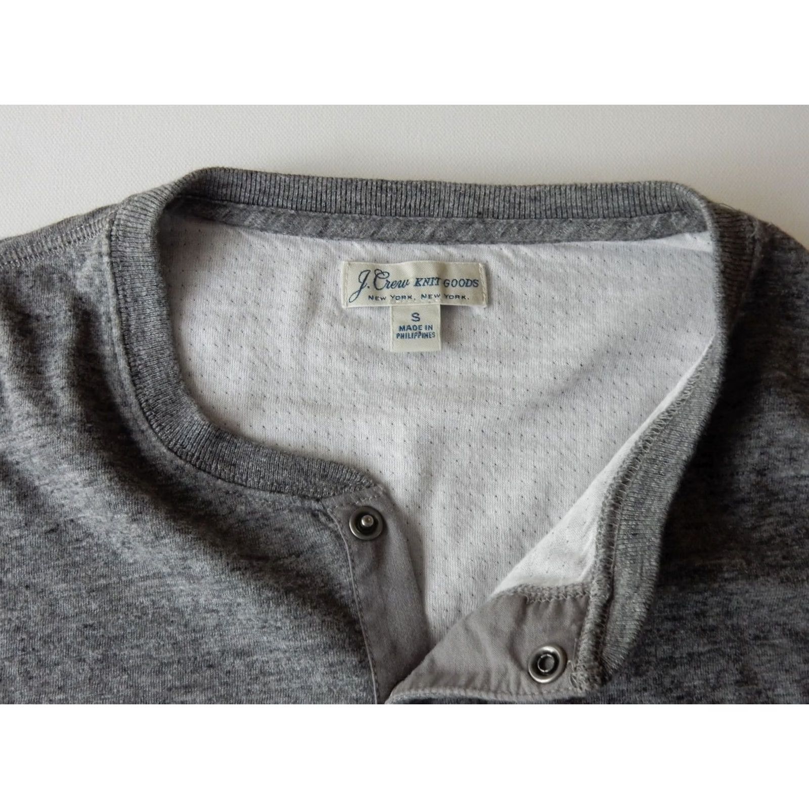 J.Crew J.CREW Men’s T-Shirt Henley Long Sleeve Size S Gray Snap Button 2 Layer Shirt Size US S / EU 44-46 / 1 - 3 Thumbnail