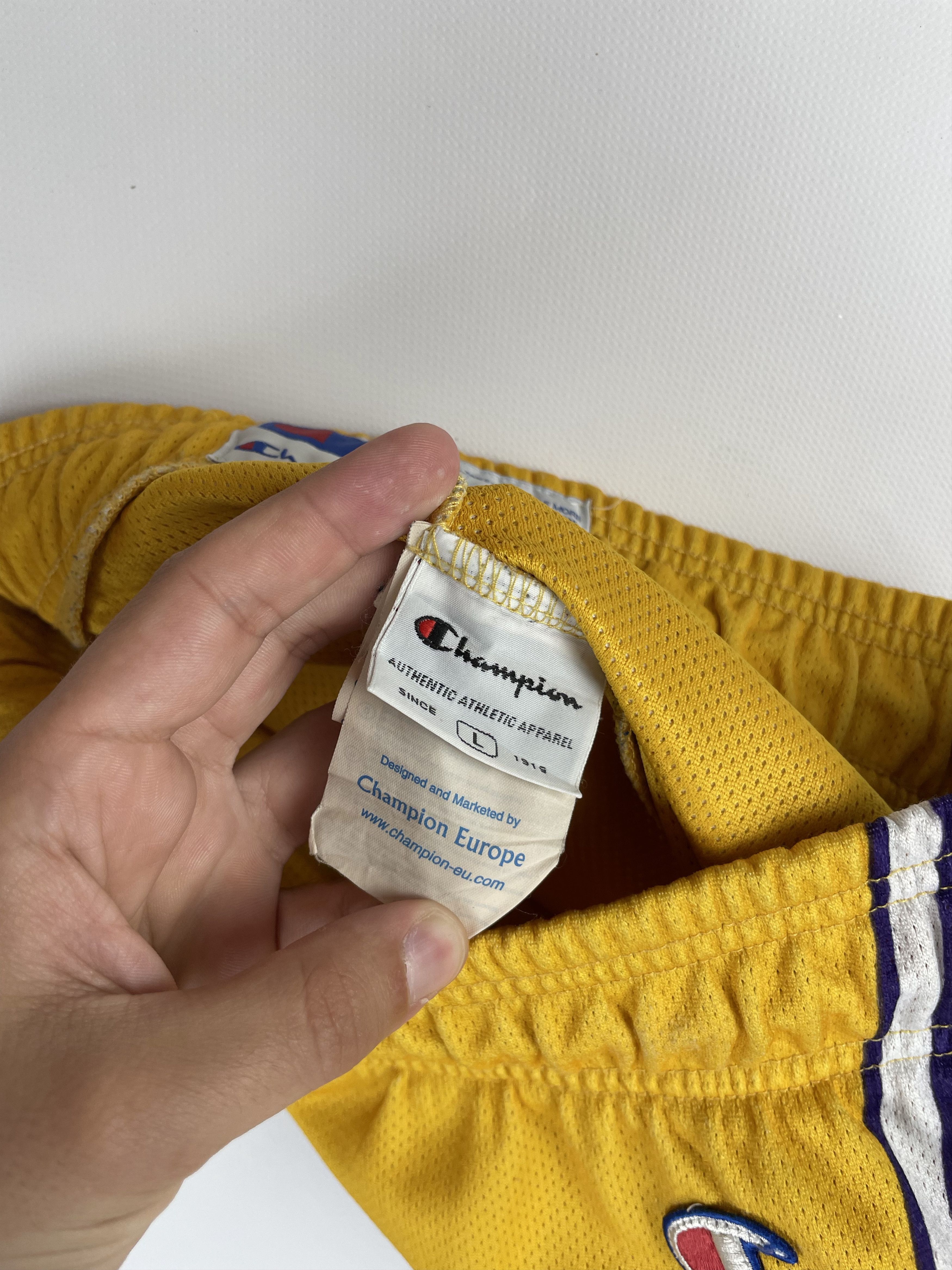 Champion Vintage Champion Lakers Shorts Size US 34 / EU 50 - 11 Thumbnail