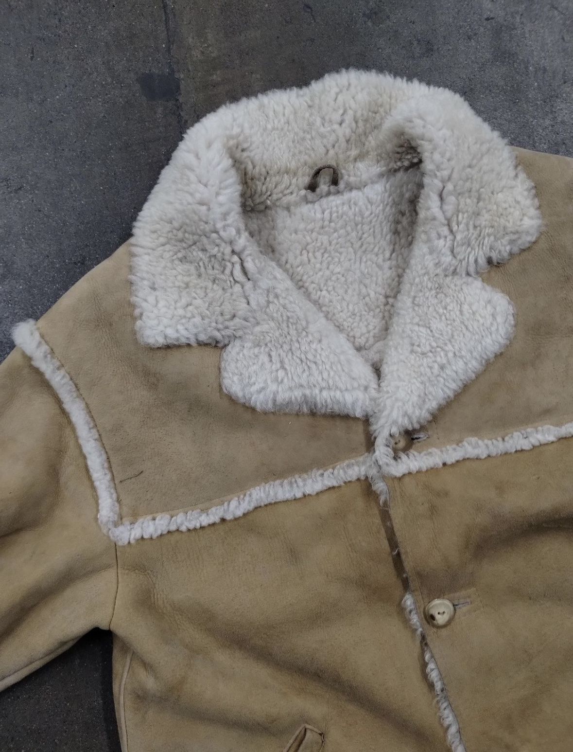 Vintage Vintage 1990s Sherpa Lined Suede Vest Size US L / EU 52-54 / 3 - 3 Thumbnail