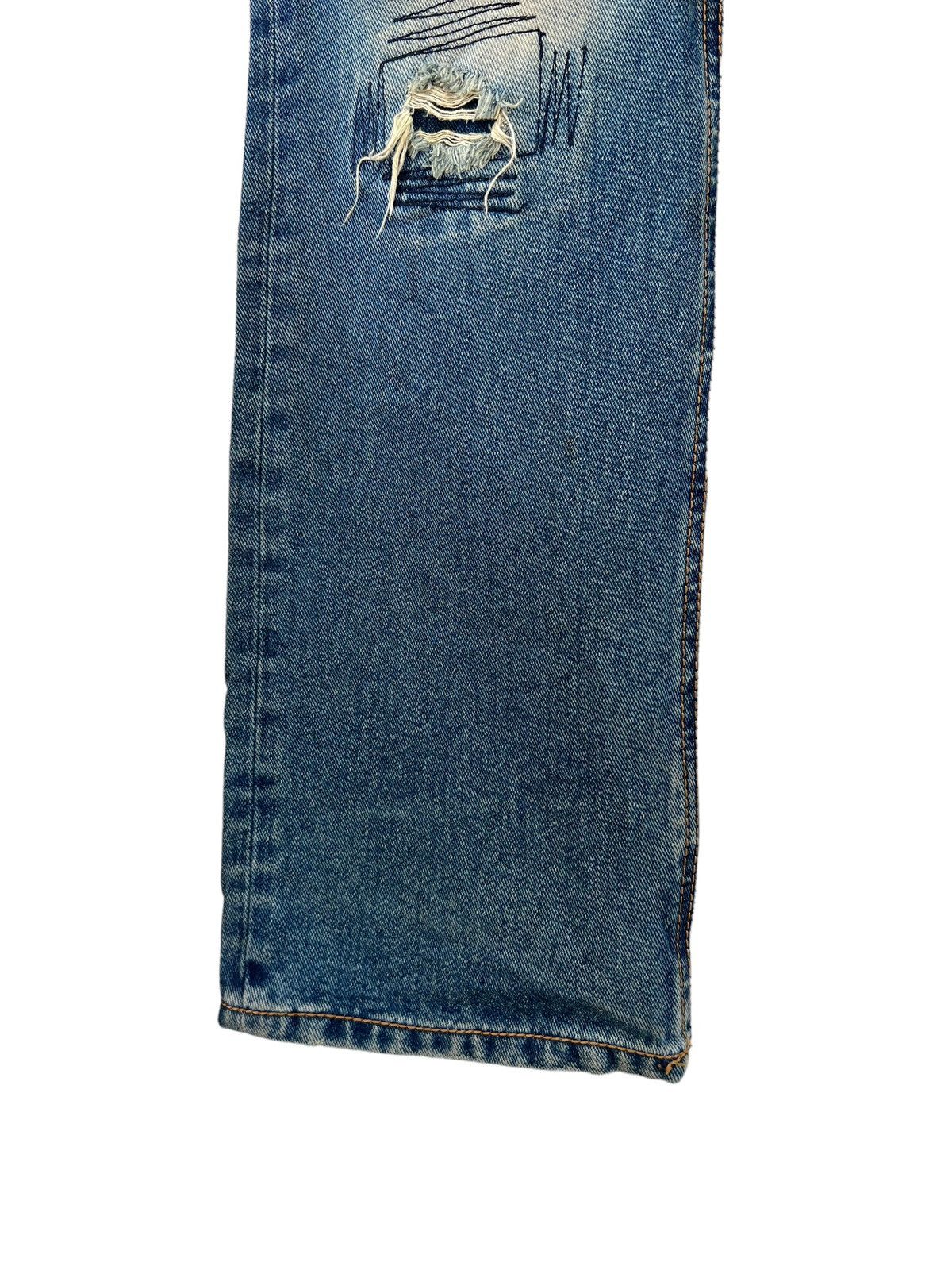 Body Glove Vintage Y2K Body Glove Distress Dirty Muddy Denim Jeans Size US 31 - 10 Thumbnail