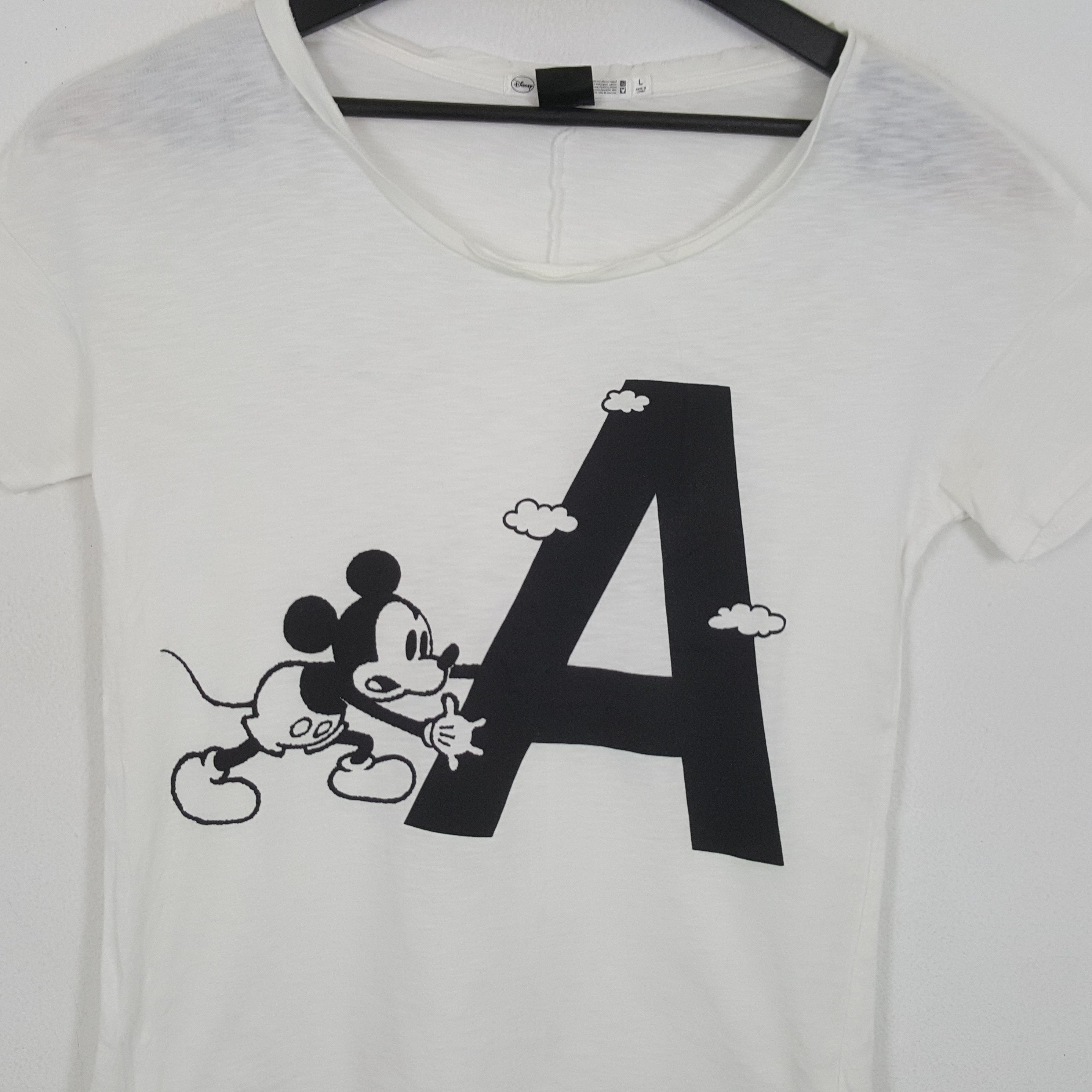 Disney × Mickey Mouse × Undercover MICKEY MOUSE UNIQLO UNDERCOVER Japanese Brand Tshirt Size M / US 6-8 / IT 42-44 - 2 Thumbnail