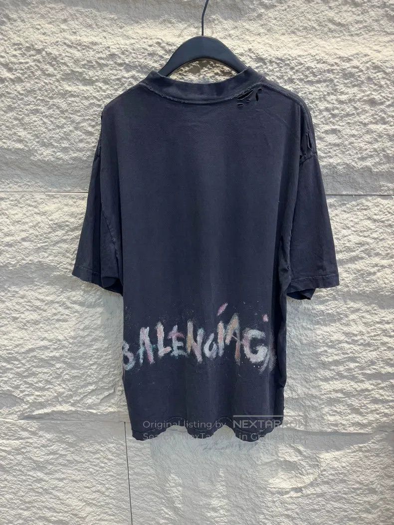 Balenciaga Balenciaga Round Neck Retro Effect Short Sleeve Raglan Sle Size US S / EU 44-46 / 1 - 1 Thumbnail