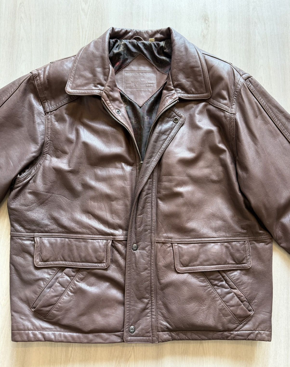 Roundtree & Yorke intage Roundtree & Yorke Leather Bomber Sz L Size US L / EU 52-54 / 3 - 4 Thumbnail