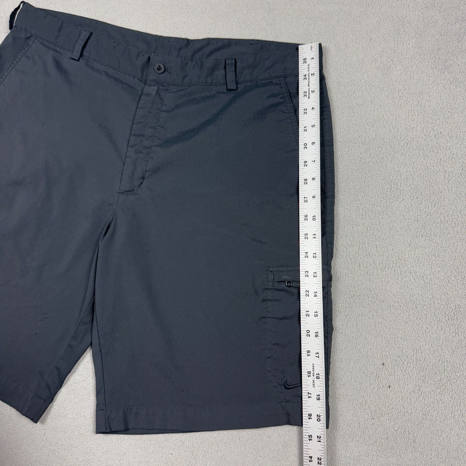 Nike Nike Golf Cargo Shorts Dri-Fit Black Lightweight Tech 36 Size US 36 / EU 52 - 3 Thumbnail