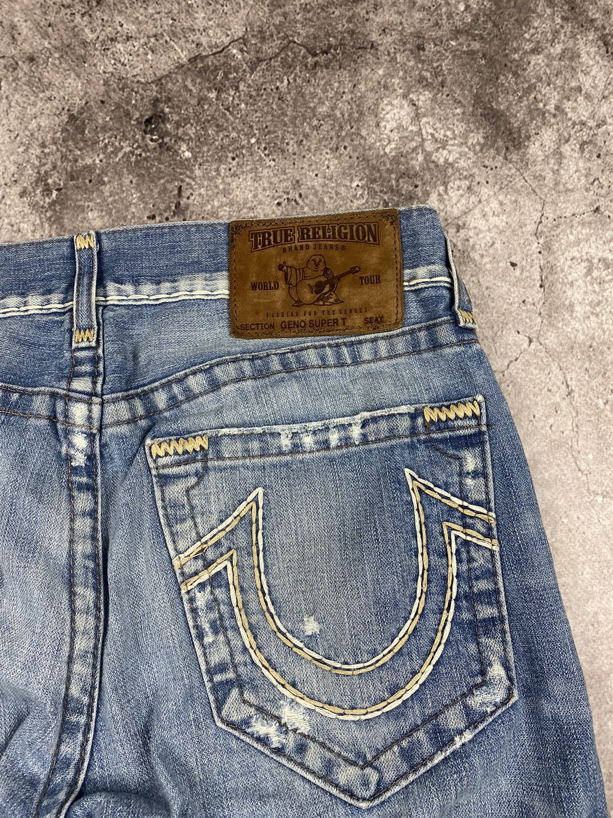 Japanese Brand × True Religion × Vintage Crazy Vintage Y2K True Religion Faded Distressed Baggy Jeans Size US 31 - 15 Thumbnail