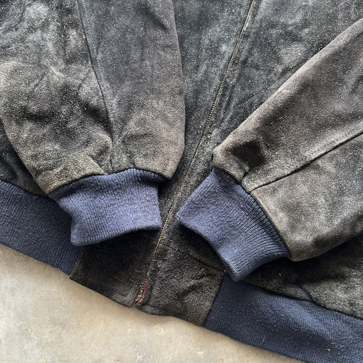 Sports Specialties 🔥 VINTAGE LUCKY STRIKE SUEDE COWHIDE BOMBER JACKET SIZE L Size US L / EU 52-54 / 3 - 8 Thumbnail
