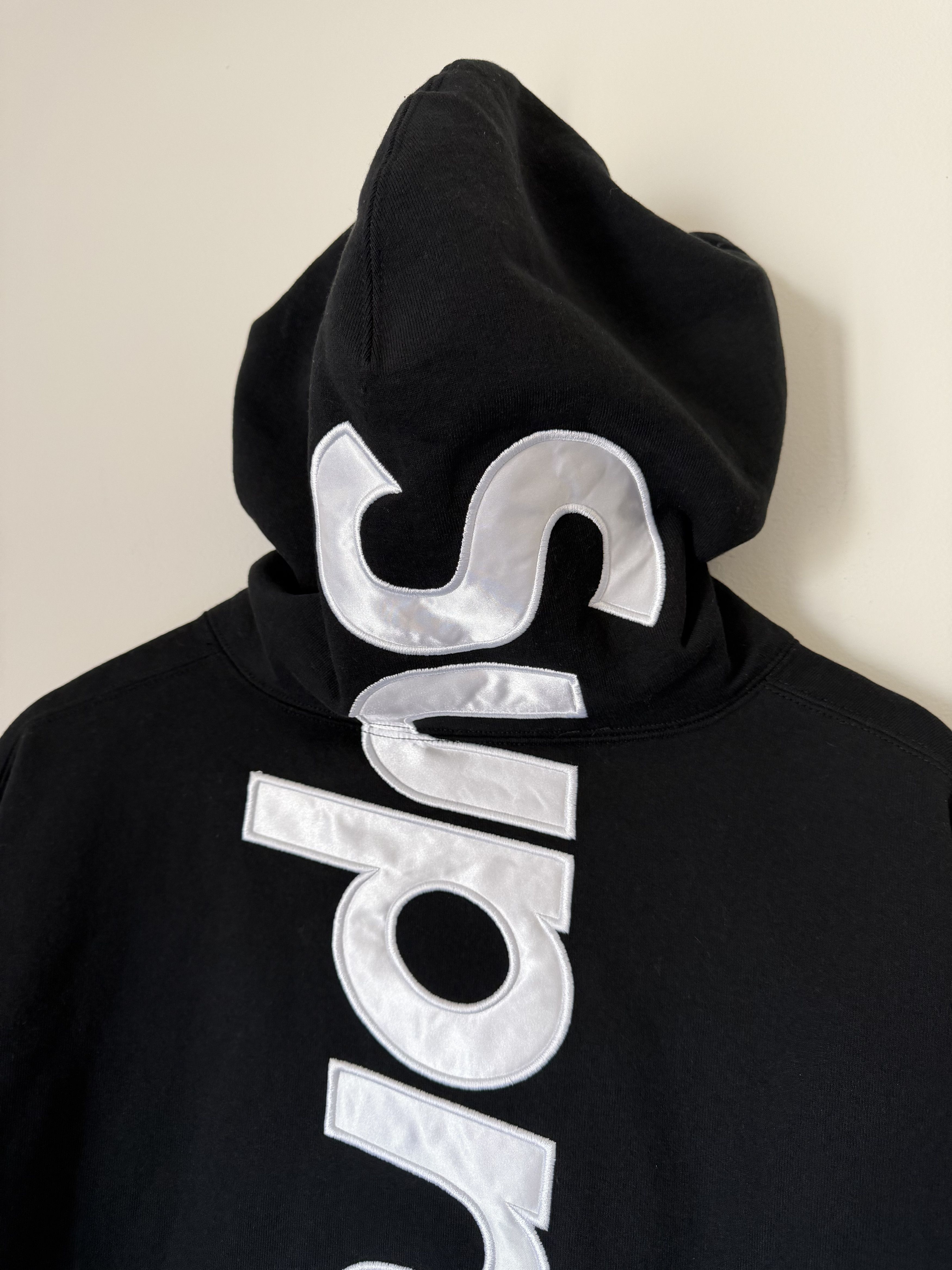 Supreme Supreme Satin Applique Hoodie in Black Size US XL / EU 56 / 4 - 2 Thumbnail
